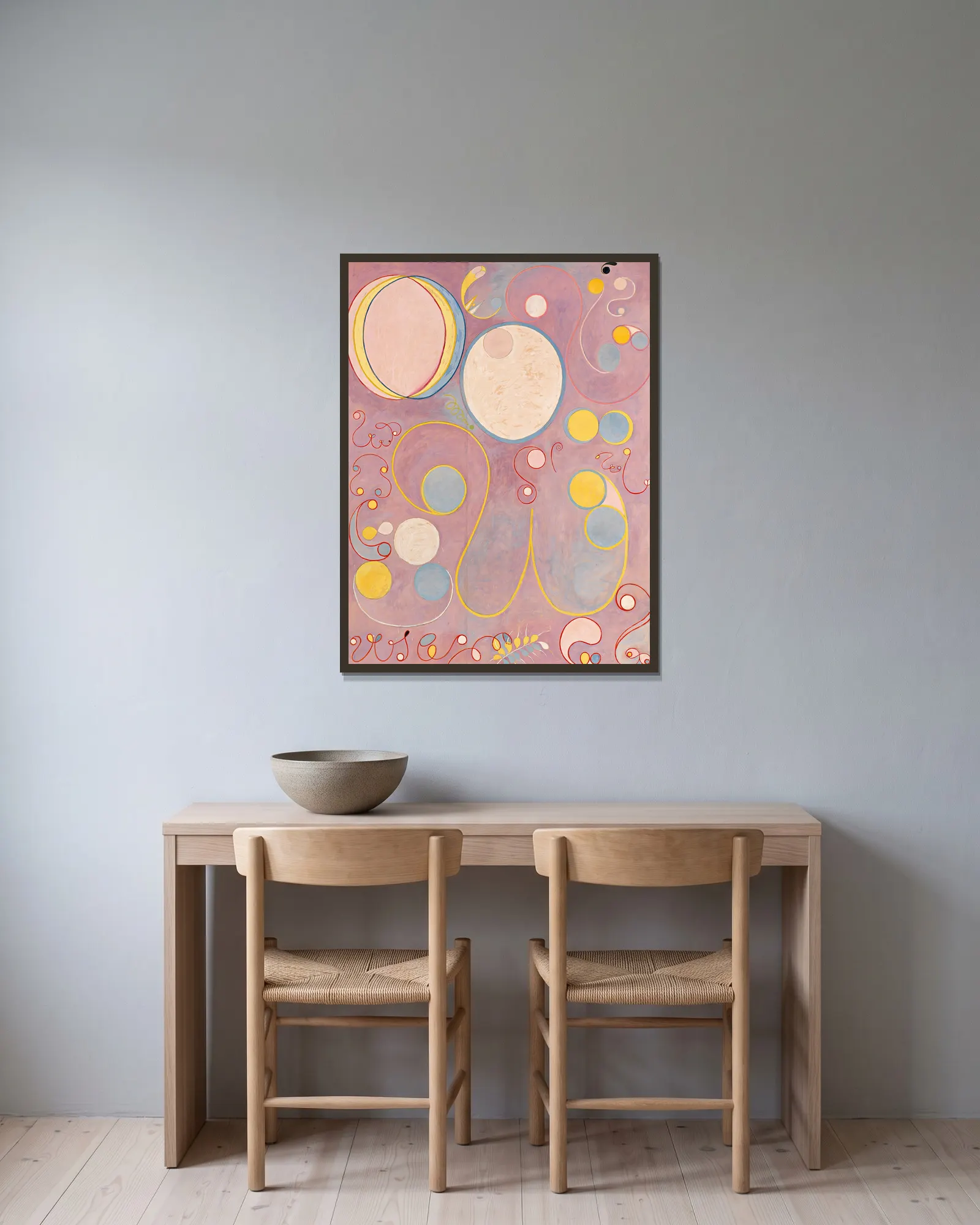De tio största, nr 8, Vuxenåldern av Hilma af Klint inramad på en vägg