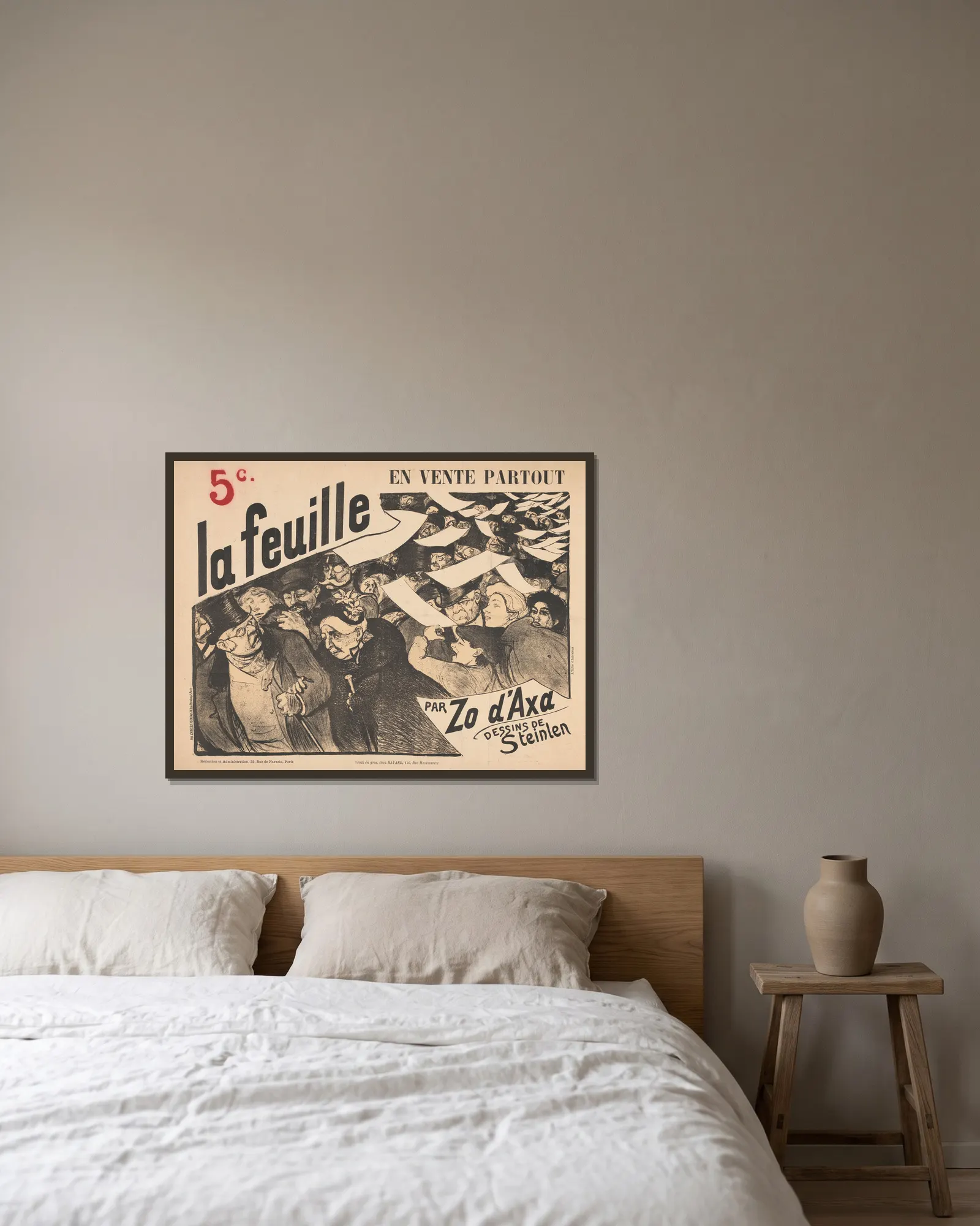 La feuille door Zo d’Axa av Théophile Alexandre Steinlen inramad på en vägg