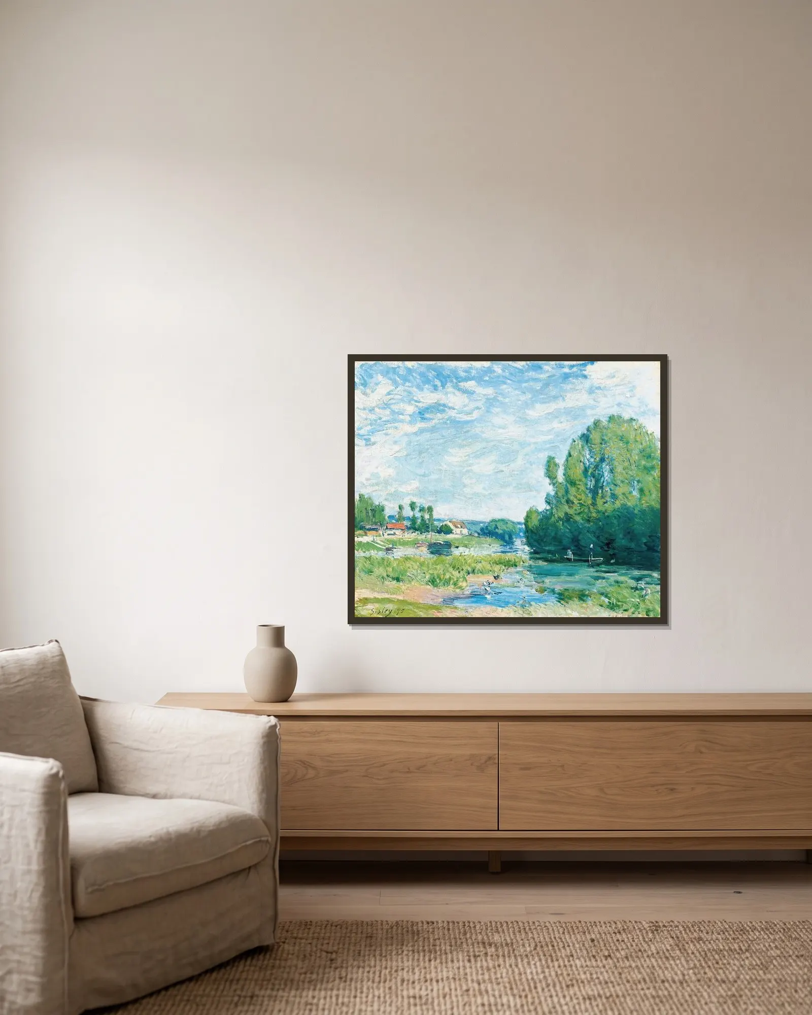 La Mare Aux Canards av Alfred Sisley inramad på en vägg