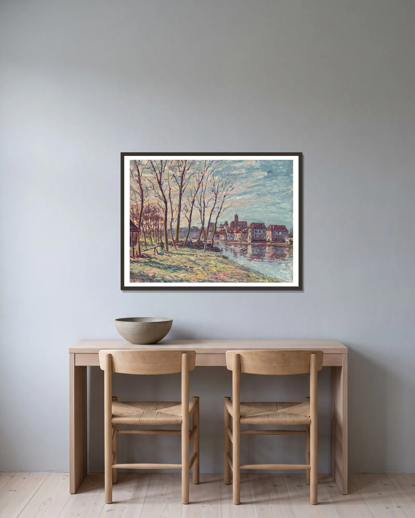 Vue de Moret av Alfred Sisley inramad på en vägg