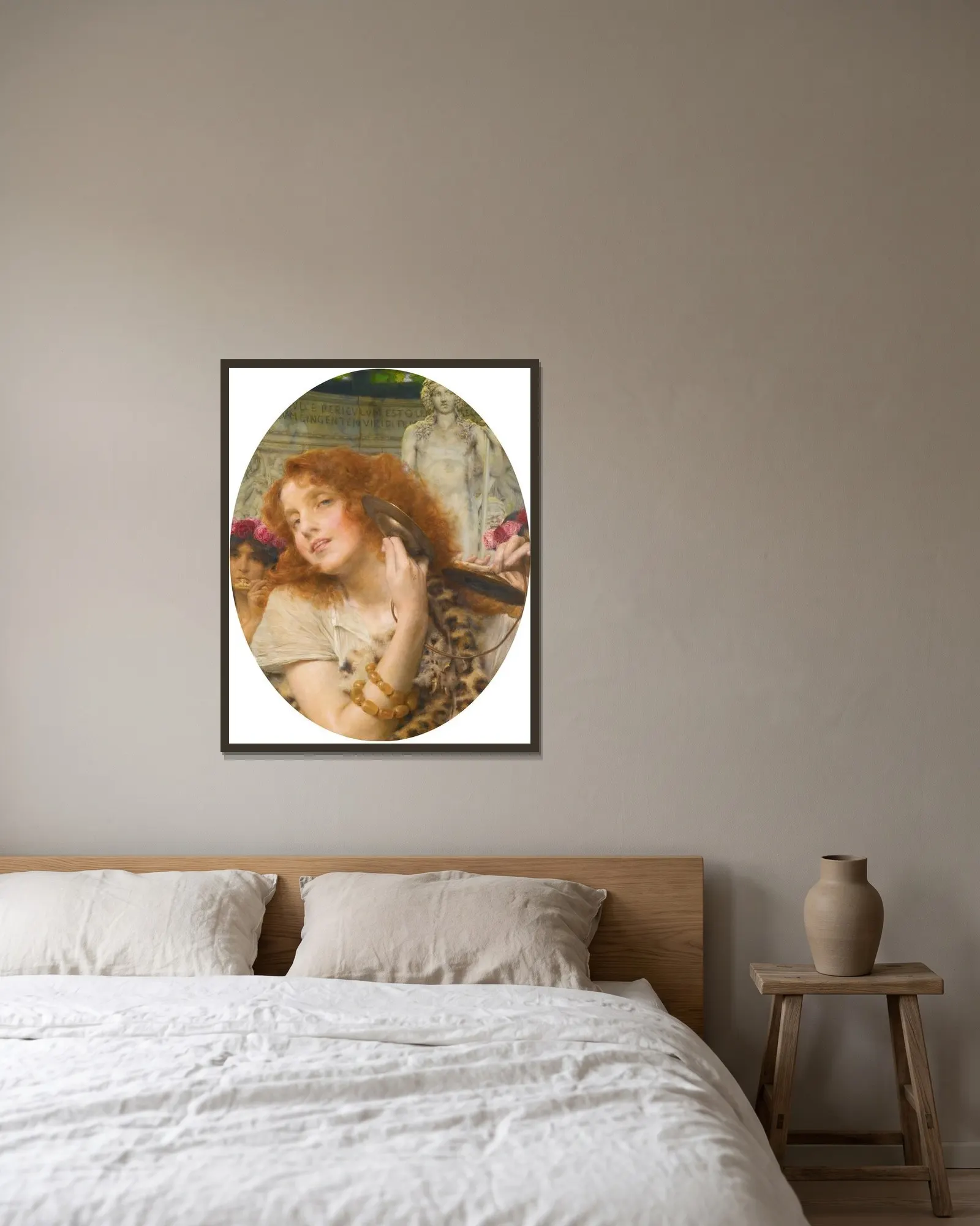 Bacchante av Lawrence Alma-Tadema inramad på en vägg
