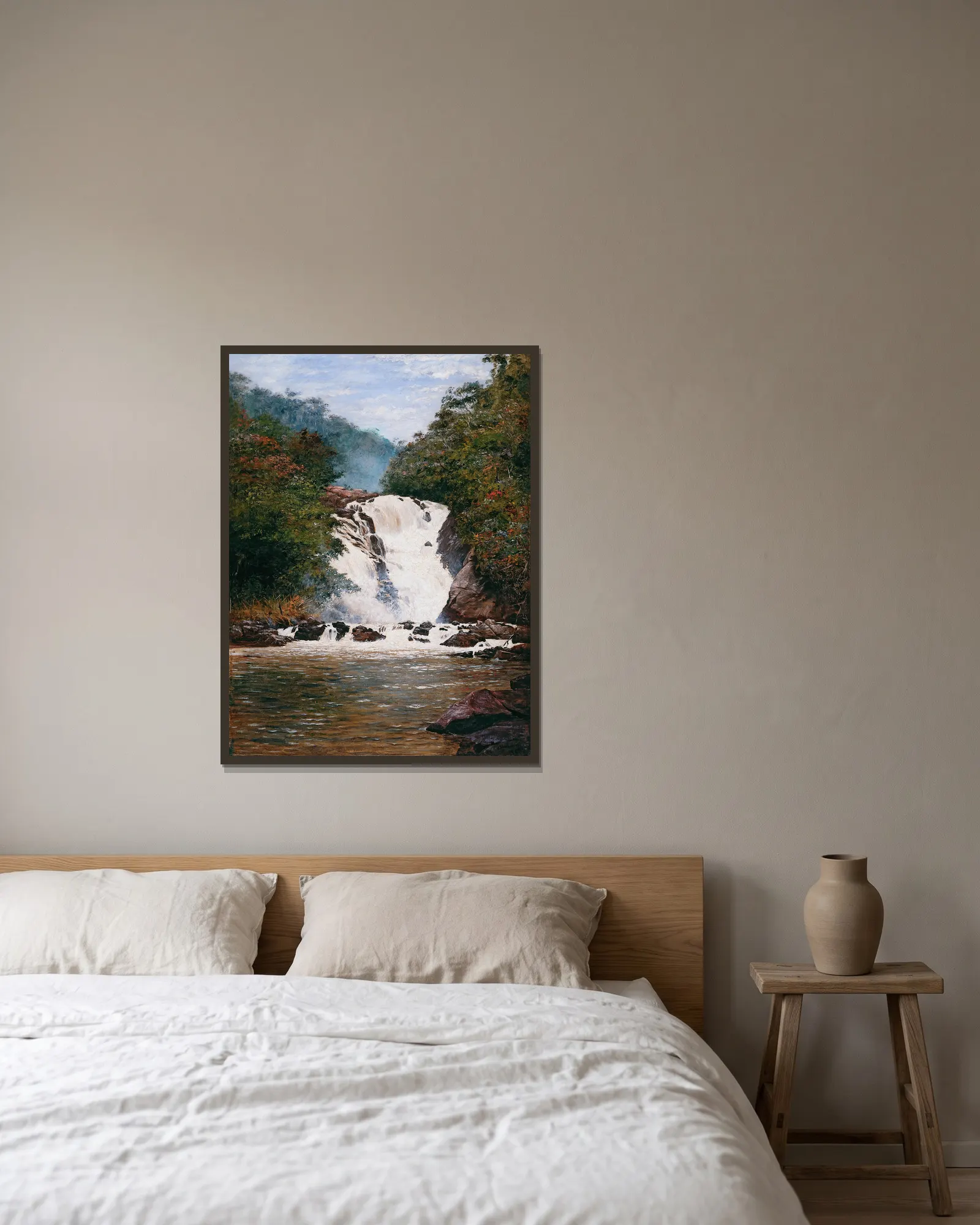 Votorantim Waterfall av Almeida Júnior inramad på en vägg