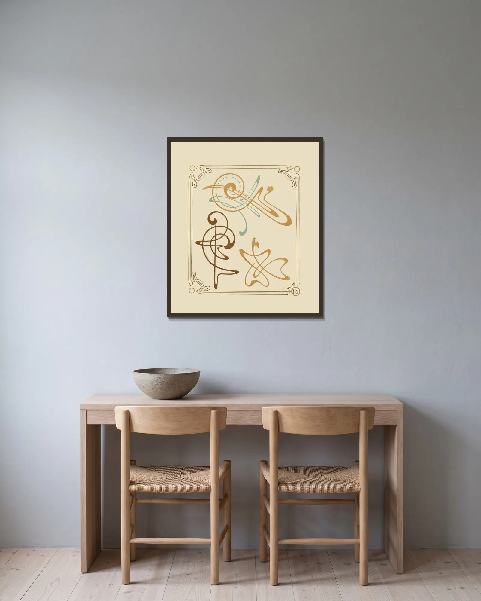 Abstract design based on arabesques av Alphonse Mucha inramad på en vägg