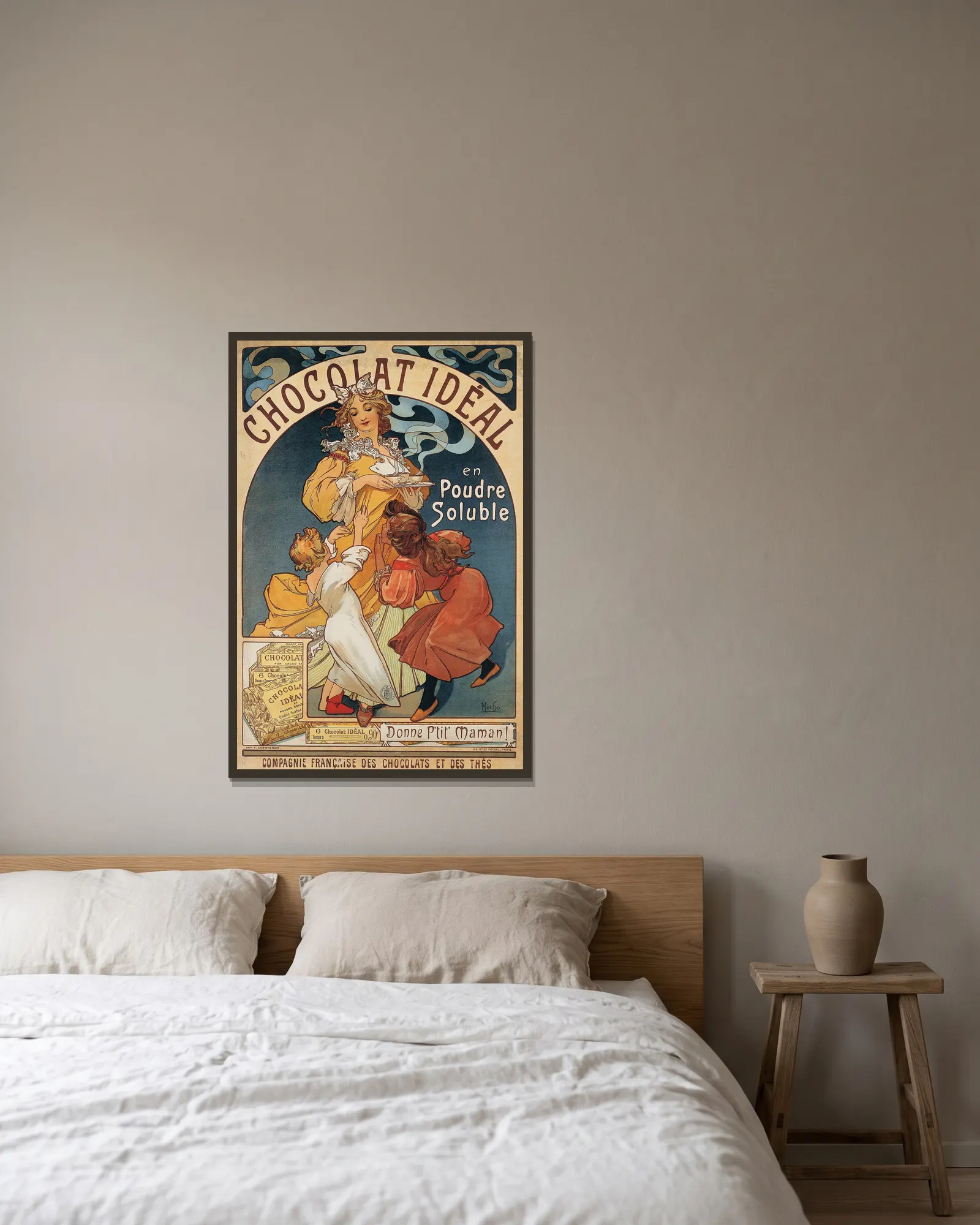 Chocolat Idéal av Alphonse Mucha inramad på en vägg