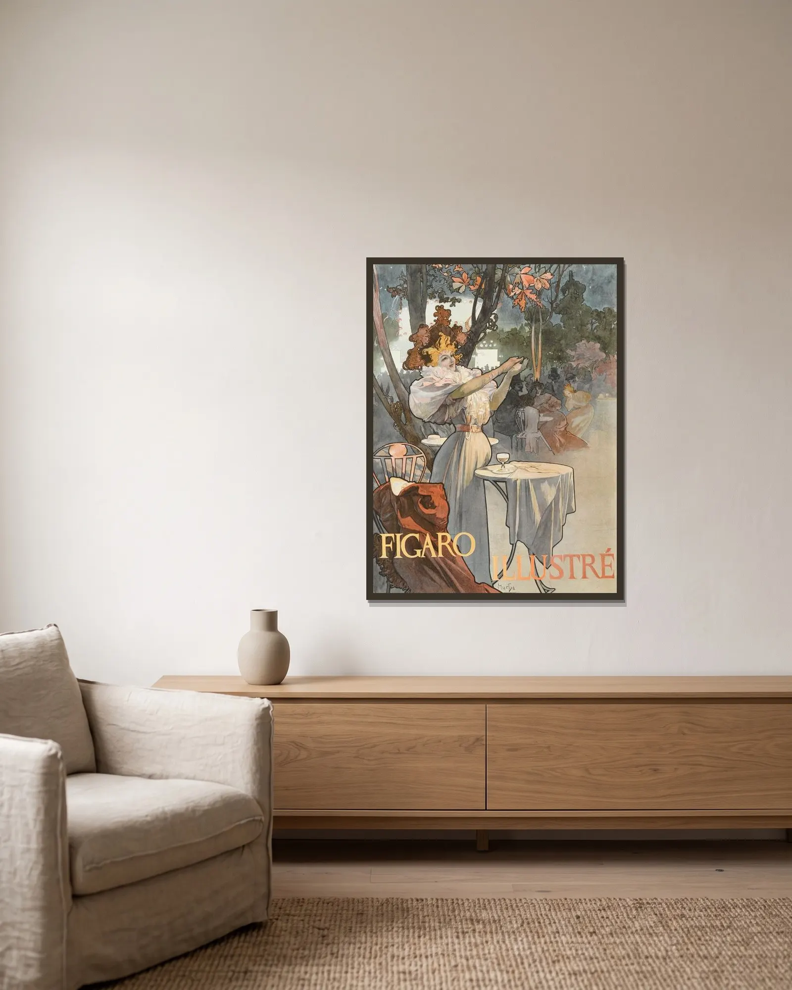 Figaro av Alphonse Mucha inramad på en vägg