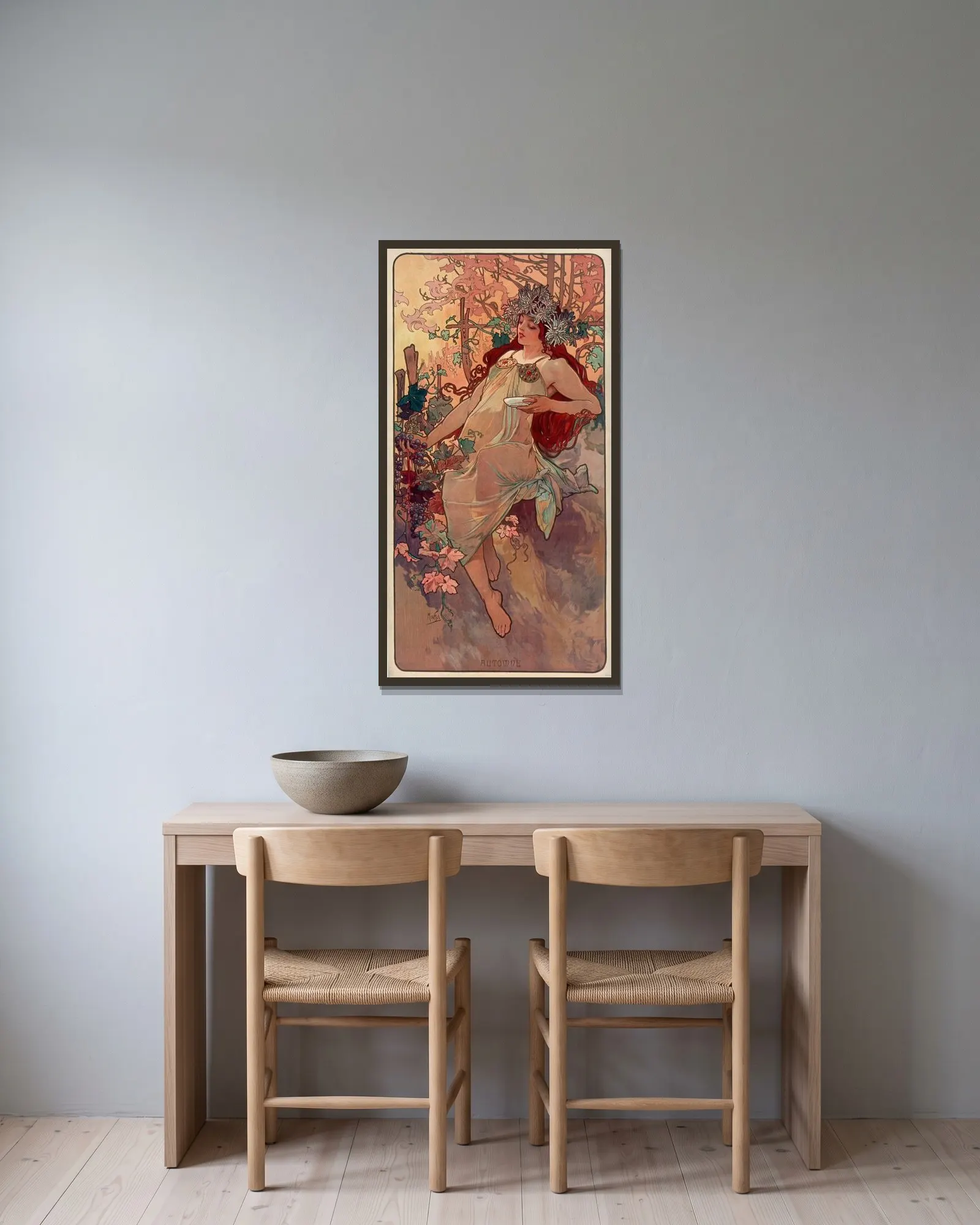 Les Saisons – automne av Alphonse Mucha inramad på en vägg
