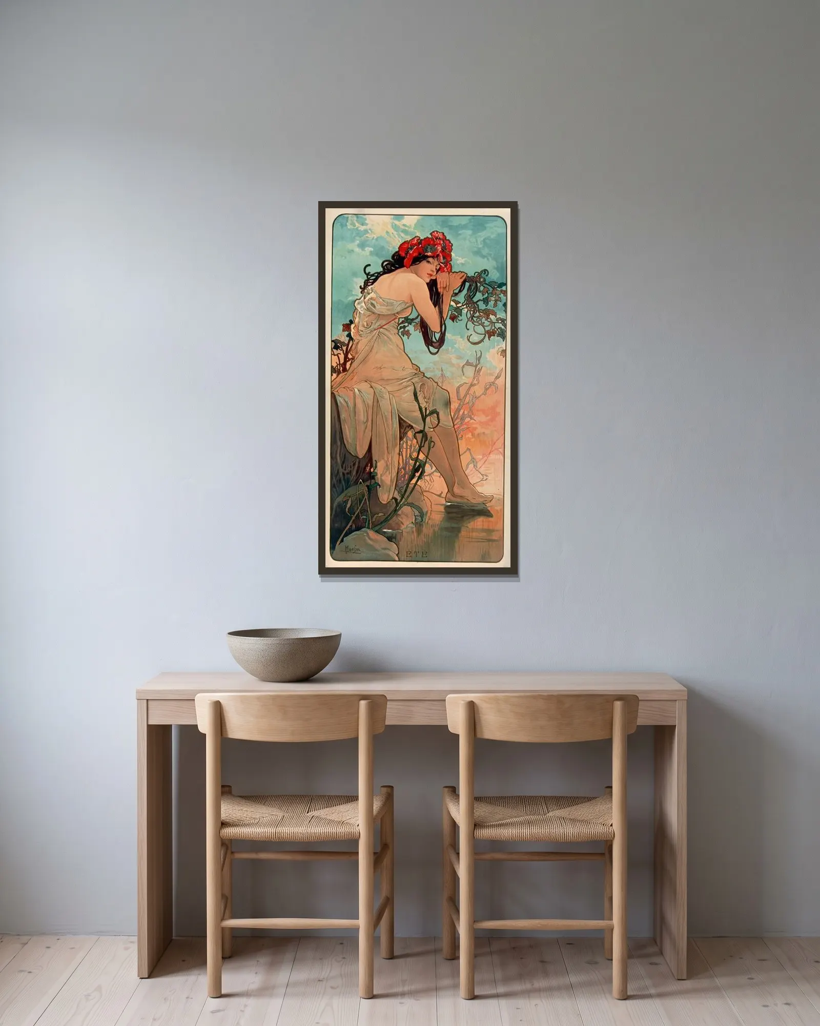 Les Saisons – ete av Alphonse Mucha inramad på en vägg