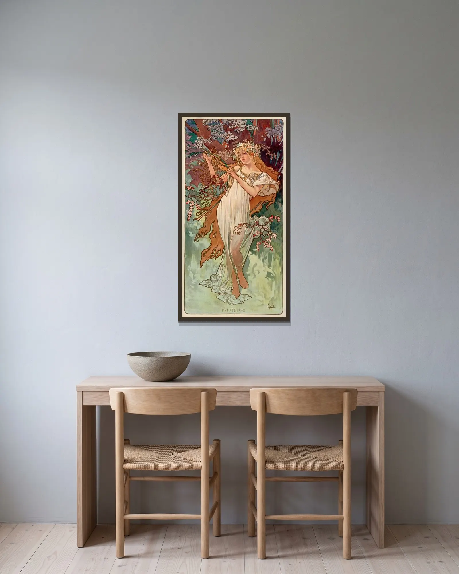 Les Saisons – printemps av Alphonse Mucha inramad på en vägg