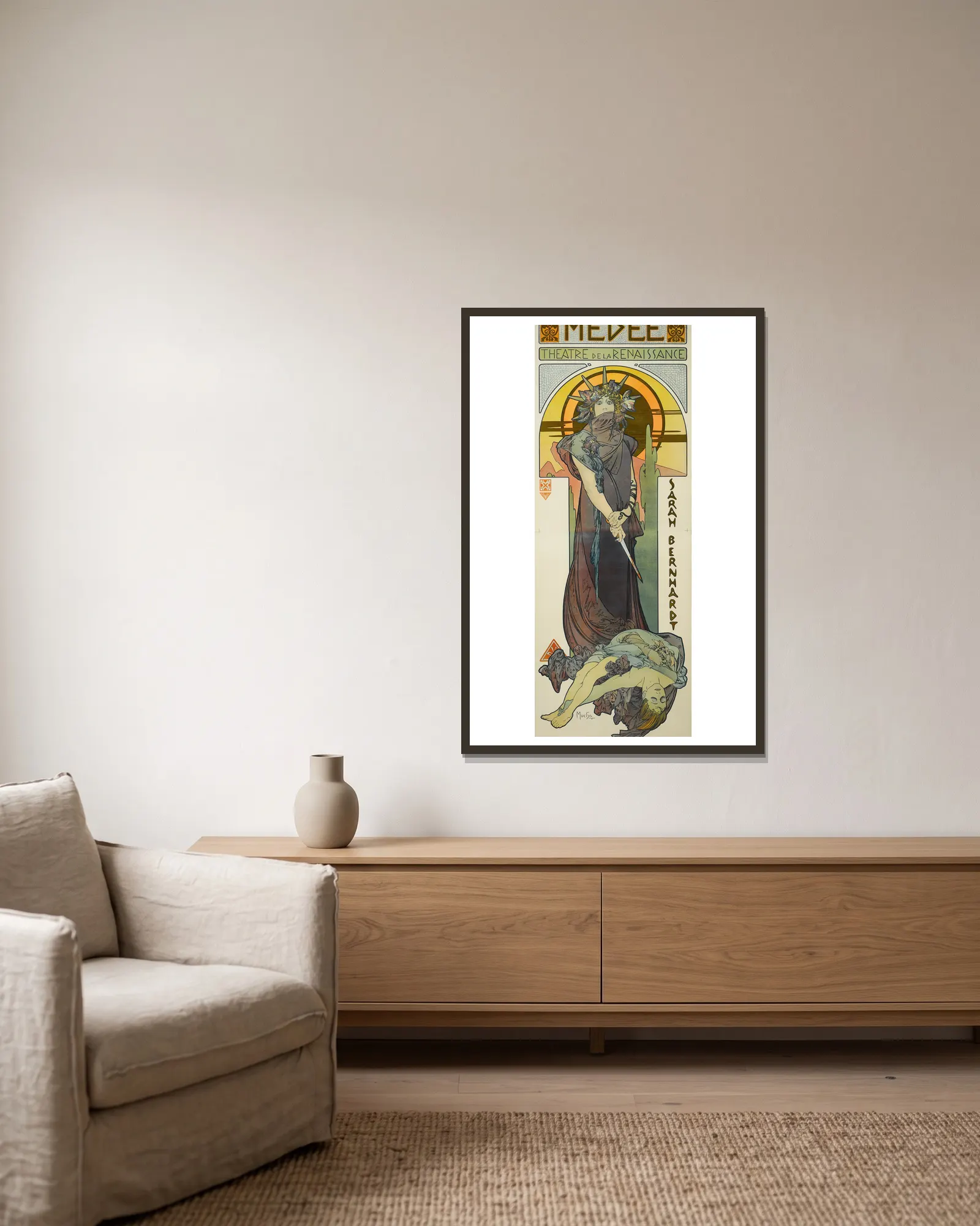 Medee av Alphonse Mucha inramad på en vägg