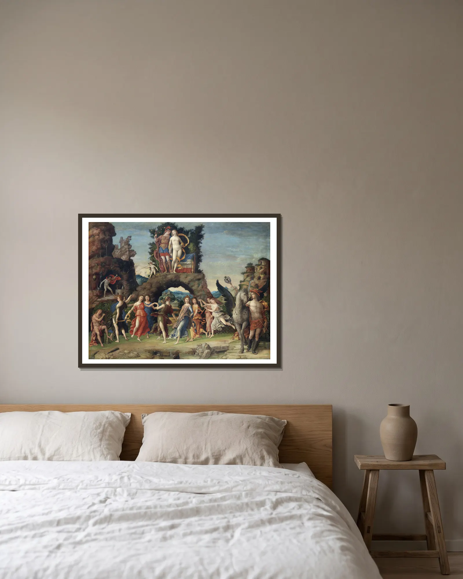 La Parnasse av Andrea Mantegna inramad på en vägg