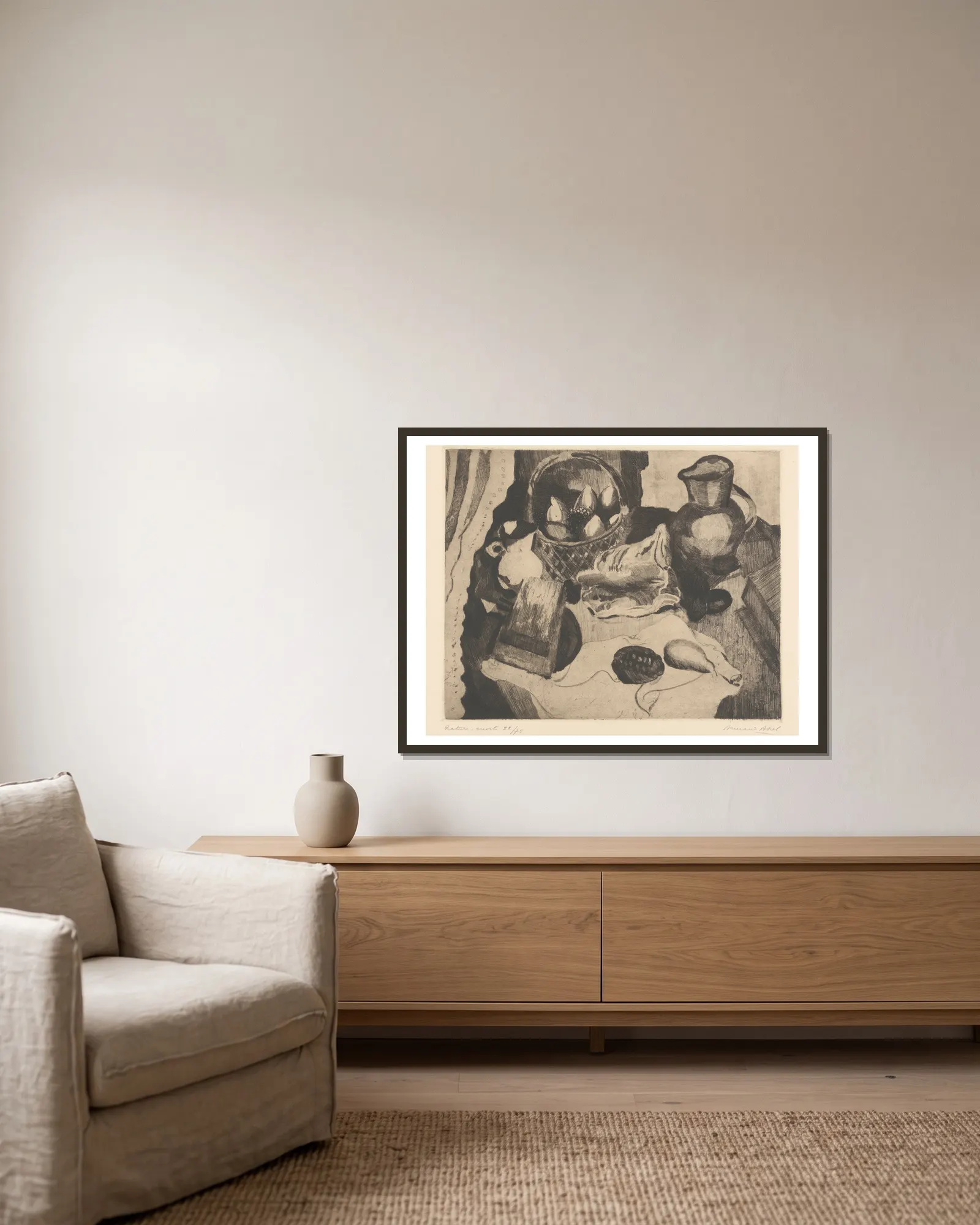 Nature morte av Armand Apol inramad på en vägg