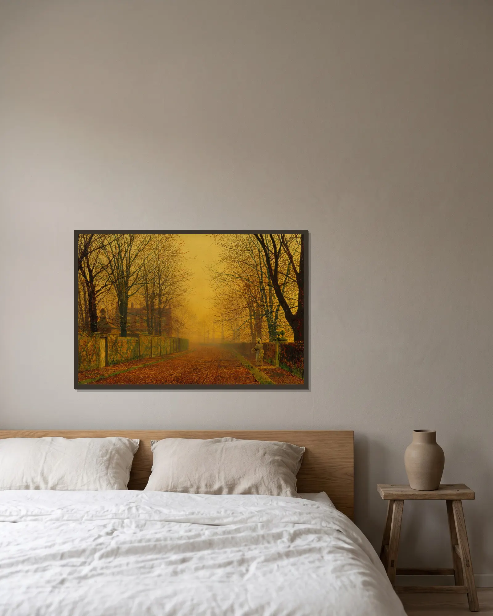 Evening Glow av John Atkinson Grimshaw inramad på en vägg