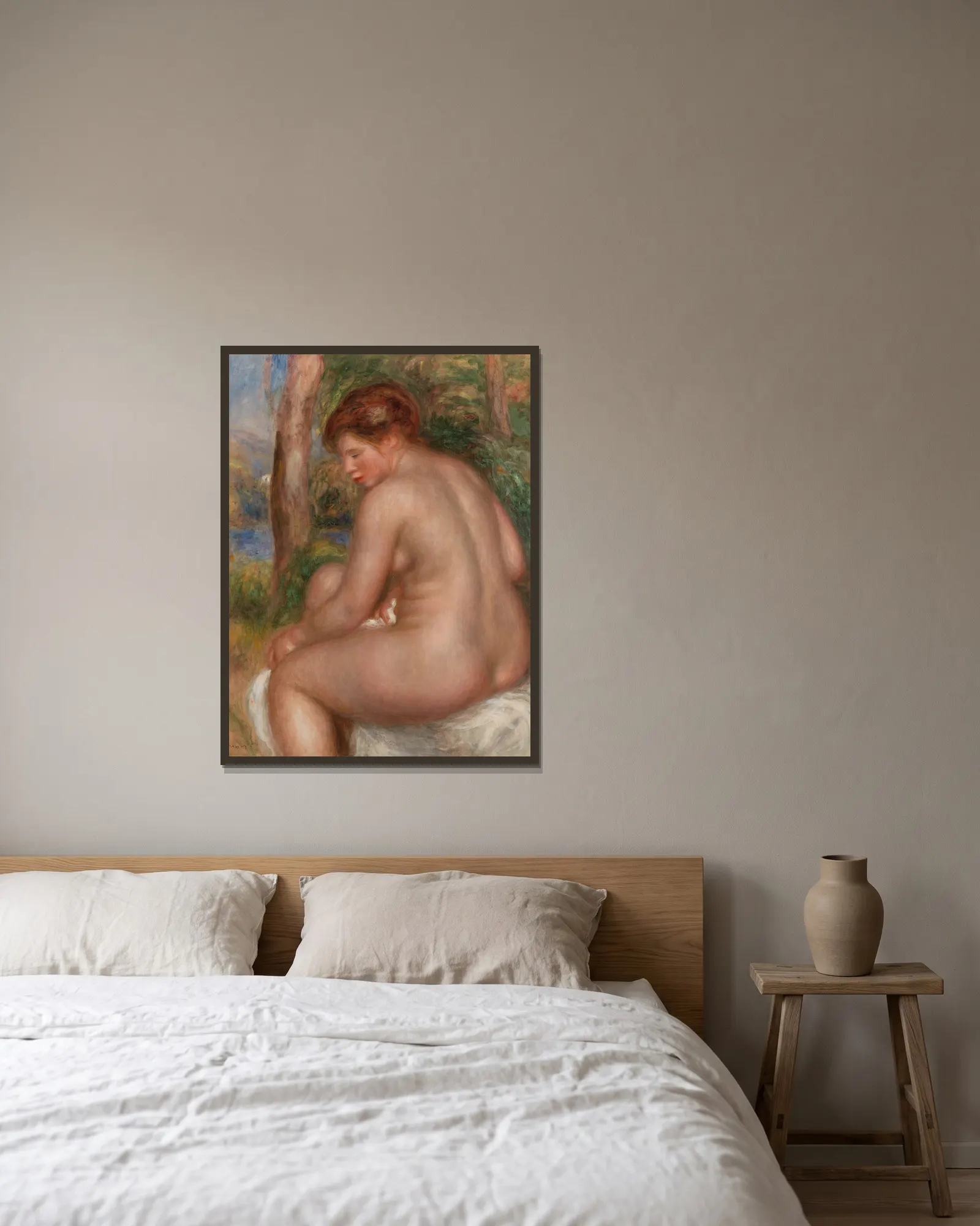 Bather in Three-Quarter View (Baigneuse vue de trois quarts) av Pierre-Auguste Renoir inramad på en vägg