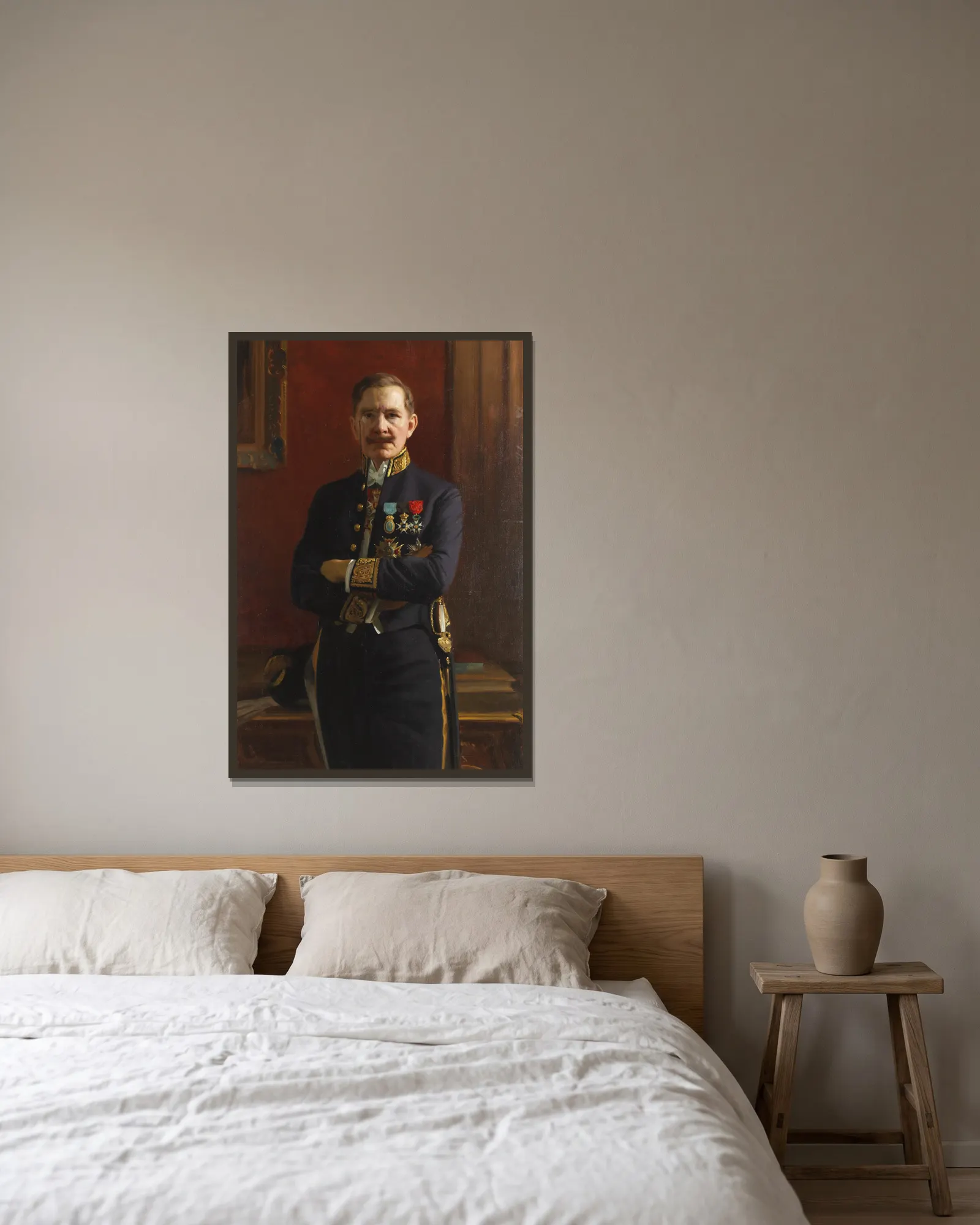Self-portrait av Bernhard Österman inramad på en vägg