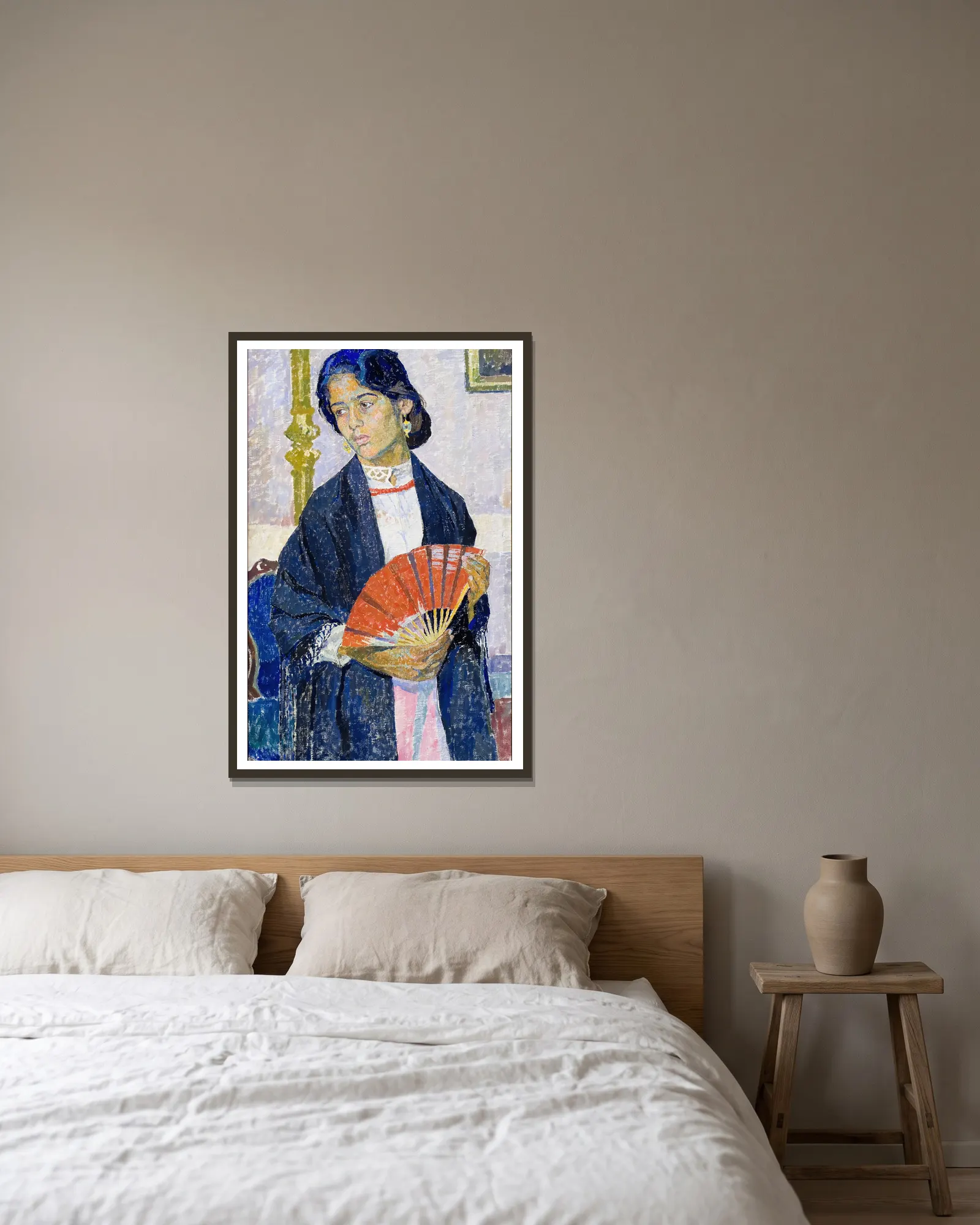 Gitanilla av Carl Wilhelmson inramad på en vägg