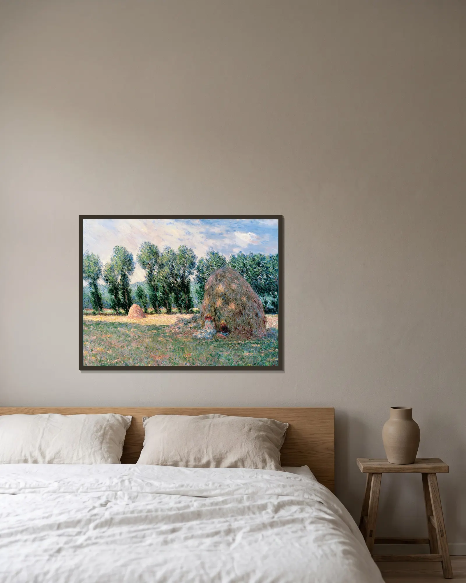 Haystacks av Claude Monet inramad på en vägg