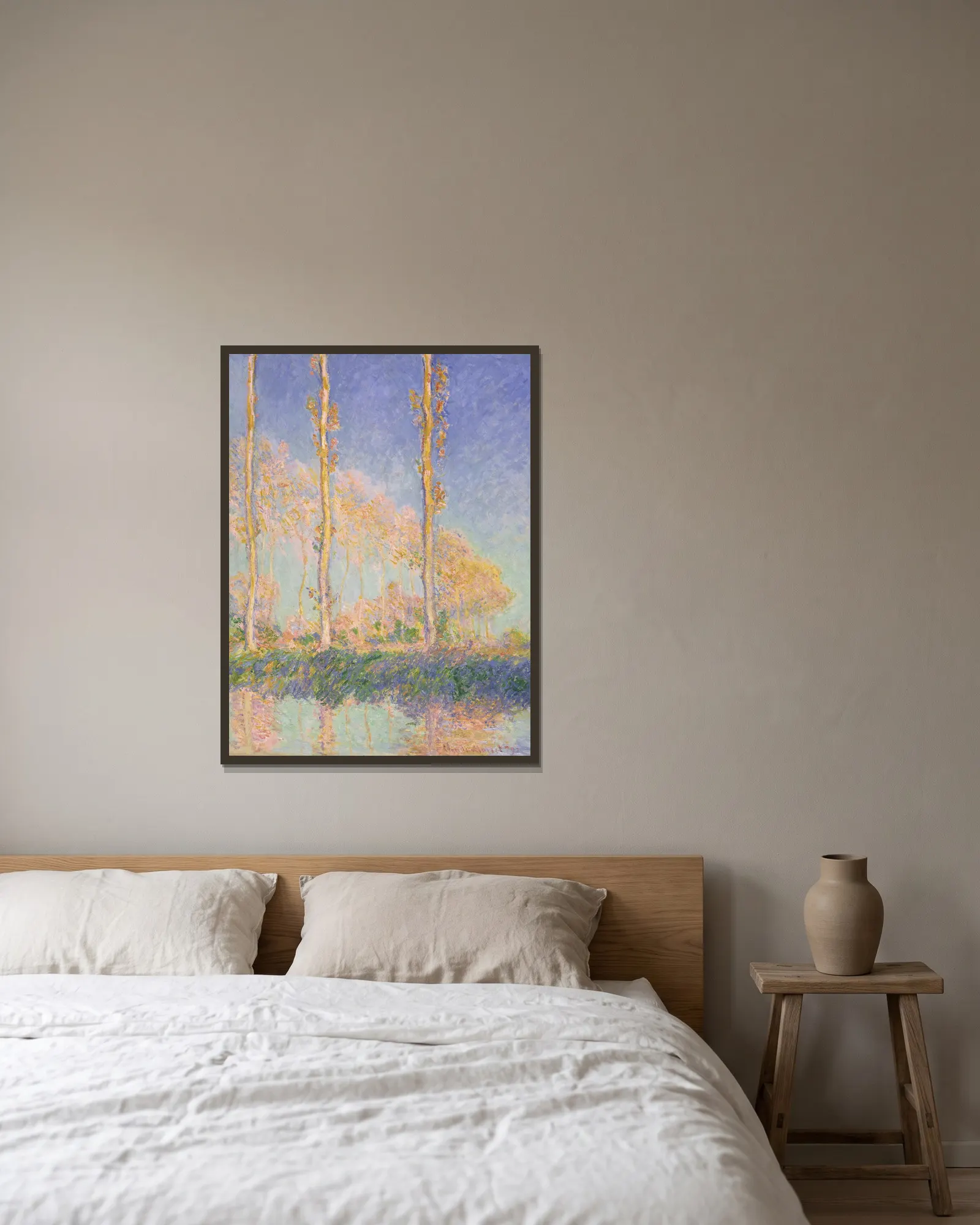 Poplars av Claude Monet inramad på en vägg
