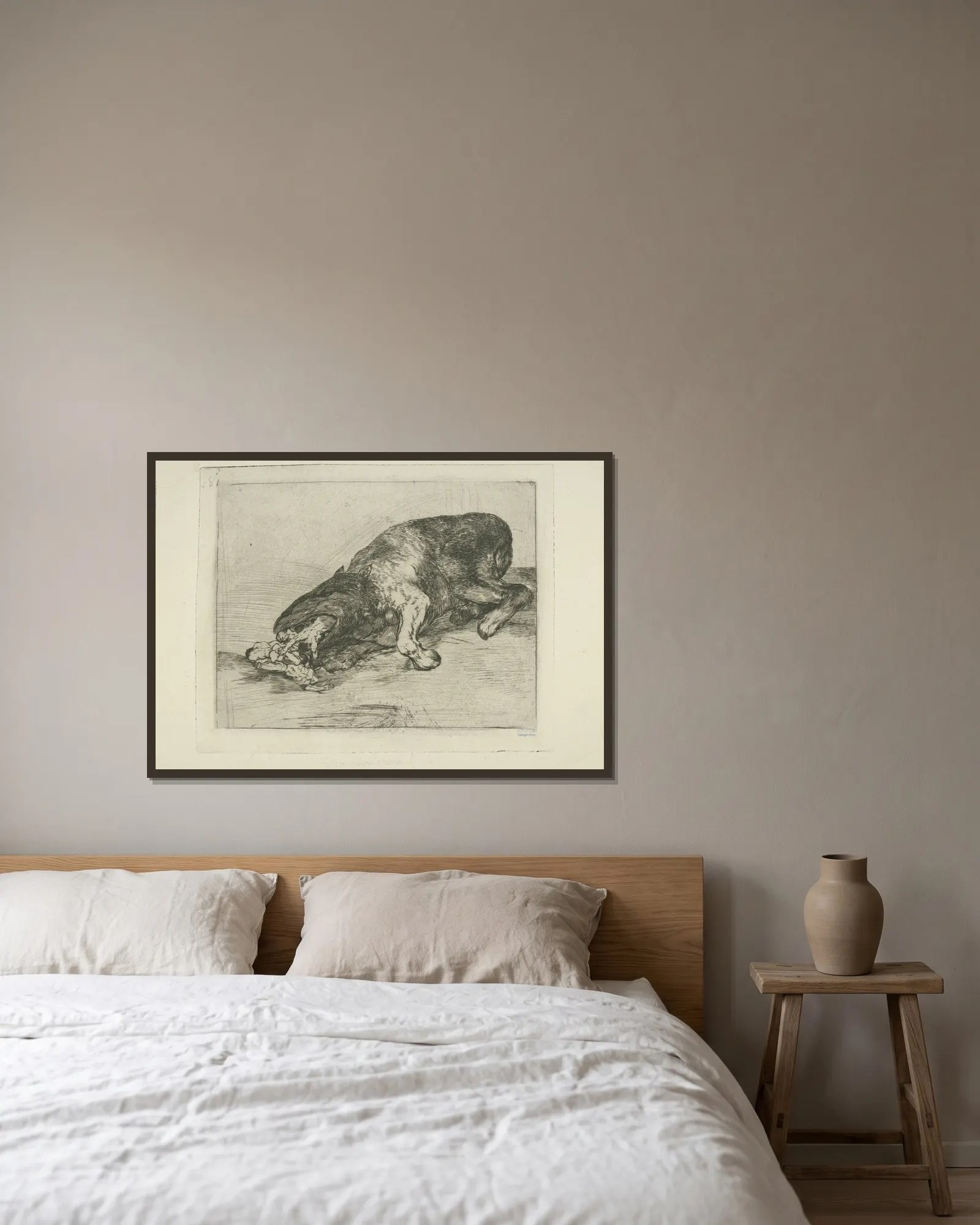 Fiero monstruo av Francisco de Goya inramad på en vägg