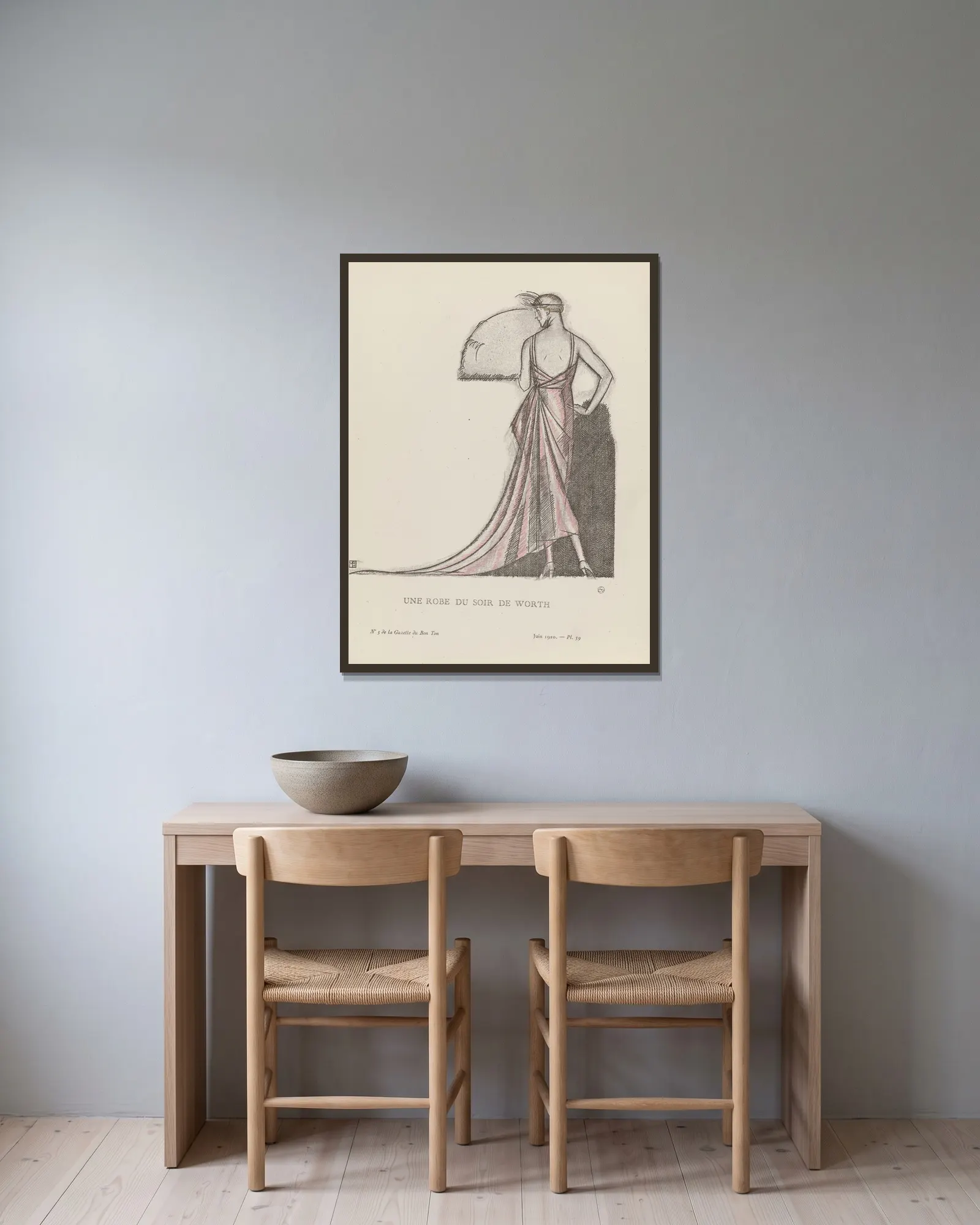 Une robe du soir de Worth, 1920 – nr 1 av Bernard Boutet de Monvel inramad på en vägg