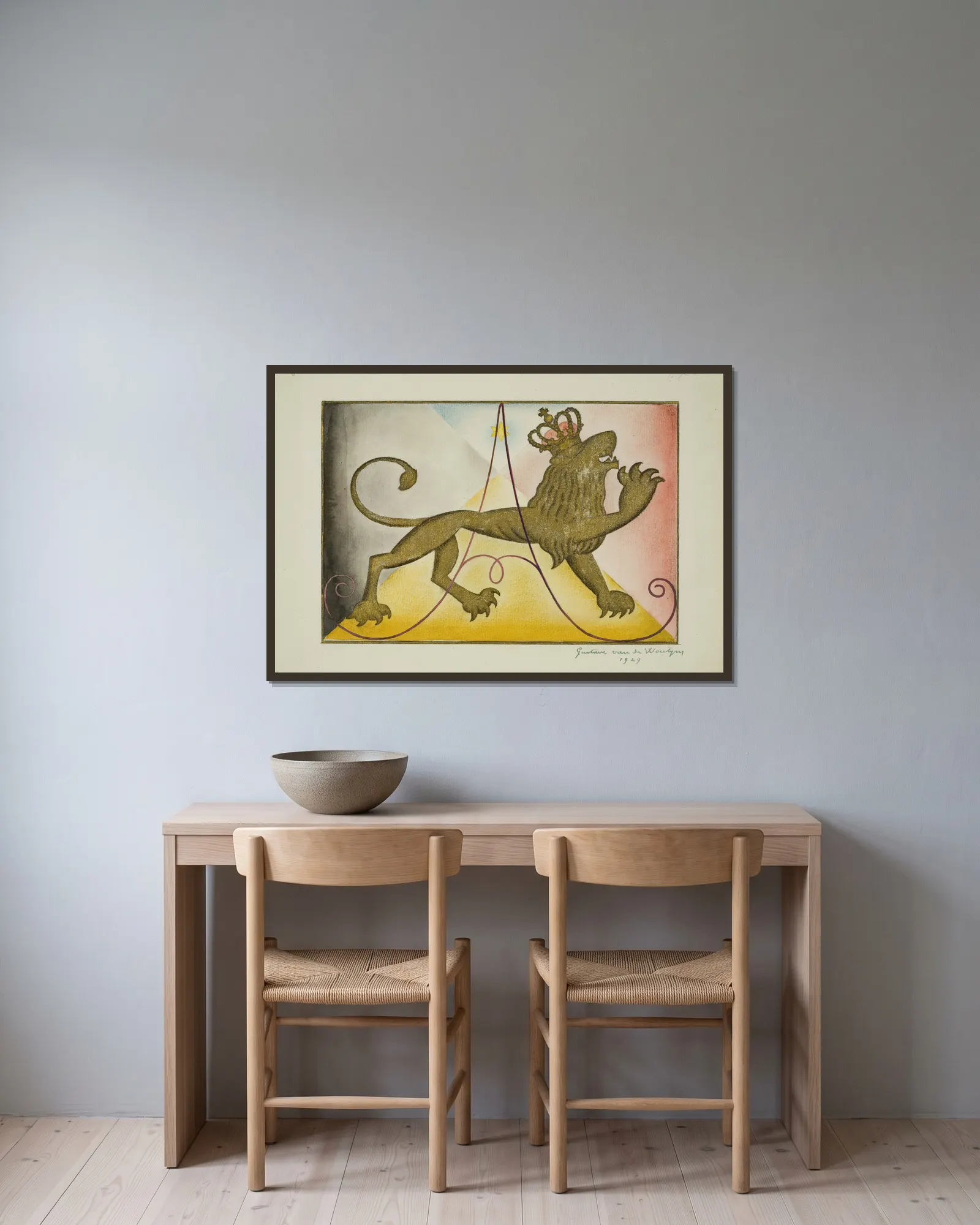 Crowned Lion av Gustave Van de Woestijne inramad på en vägg