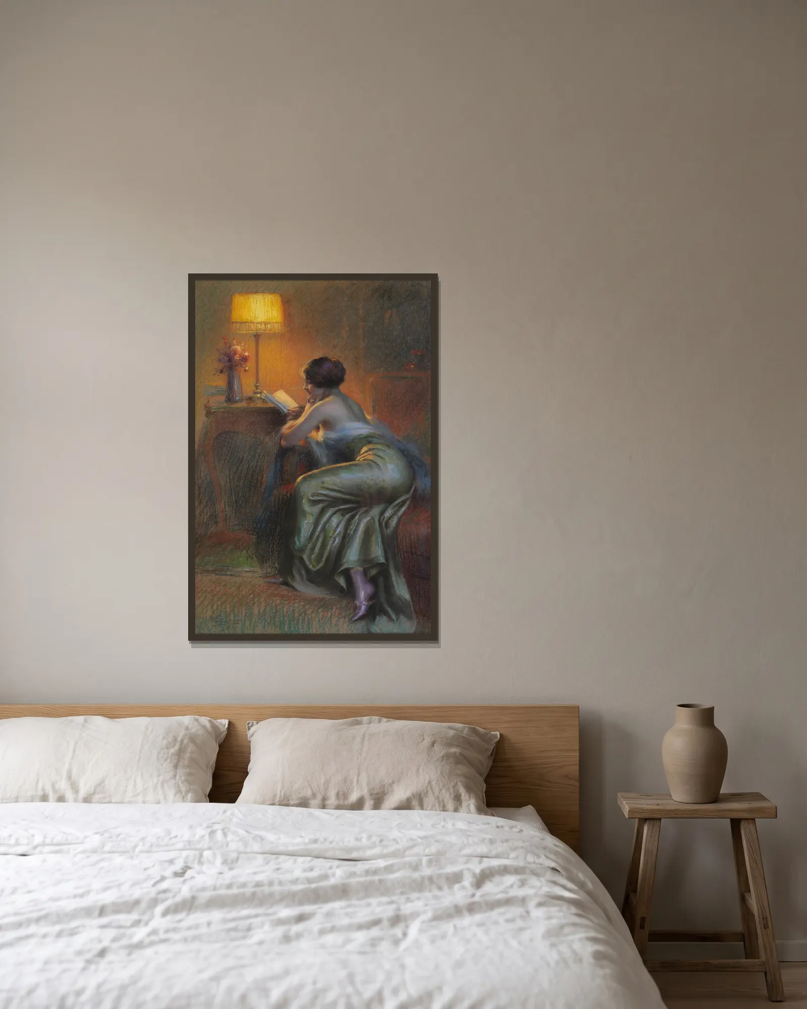Le roman av Delphin Enjolras inramad på en vägg
