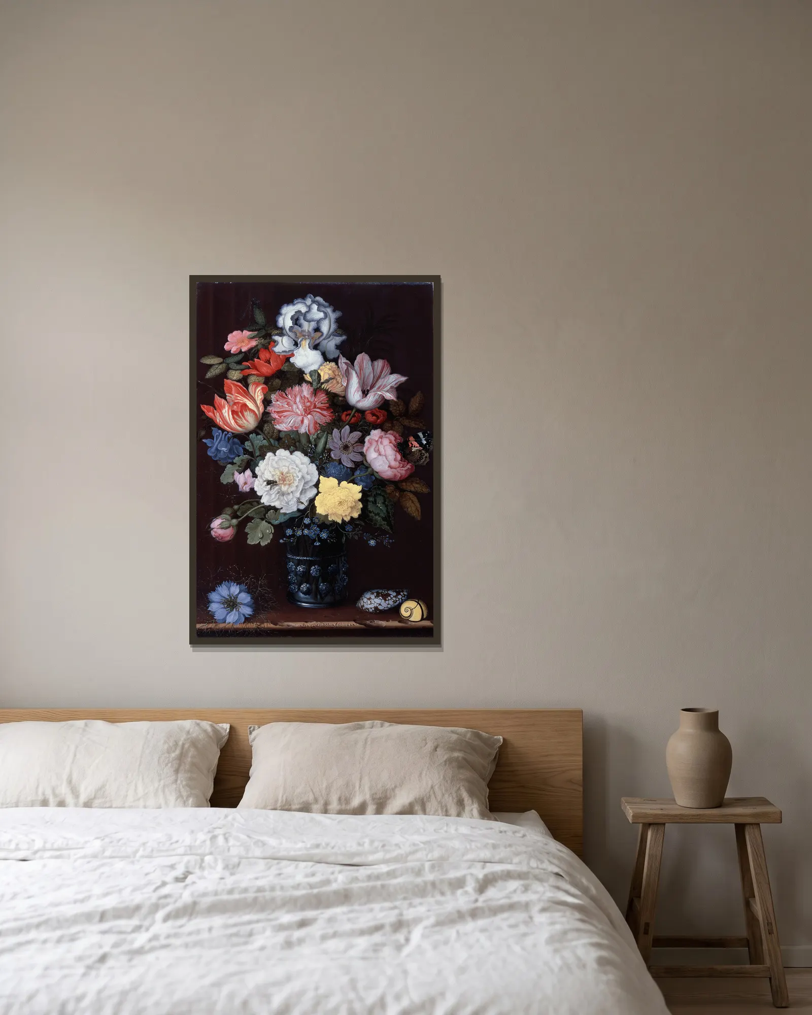 Floral Still Life with Shells av Balthasar van der Ast inramad på en vägg
