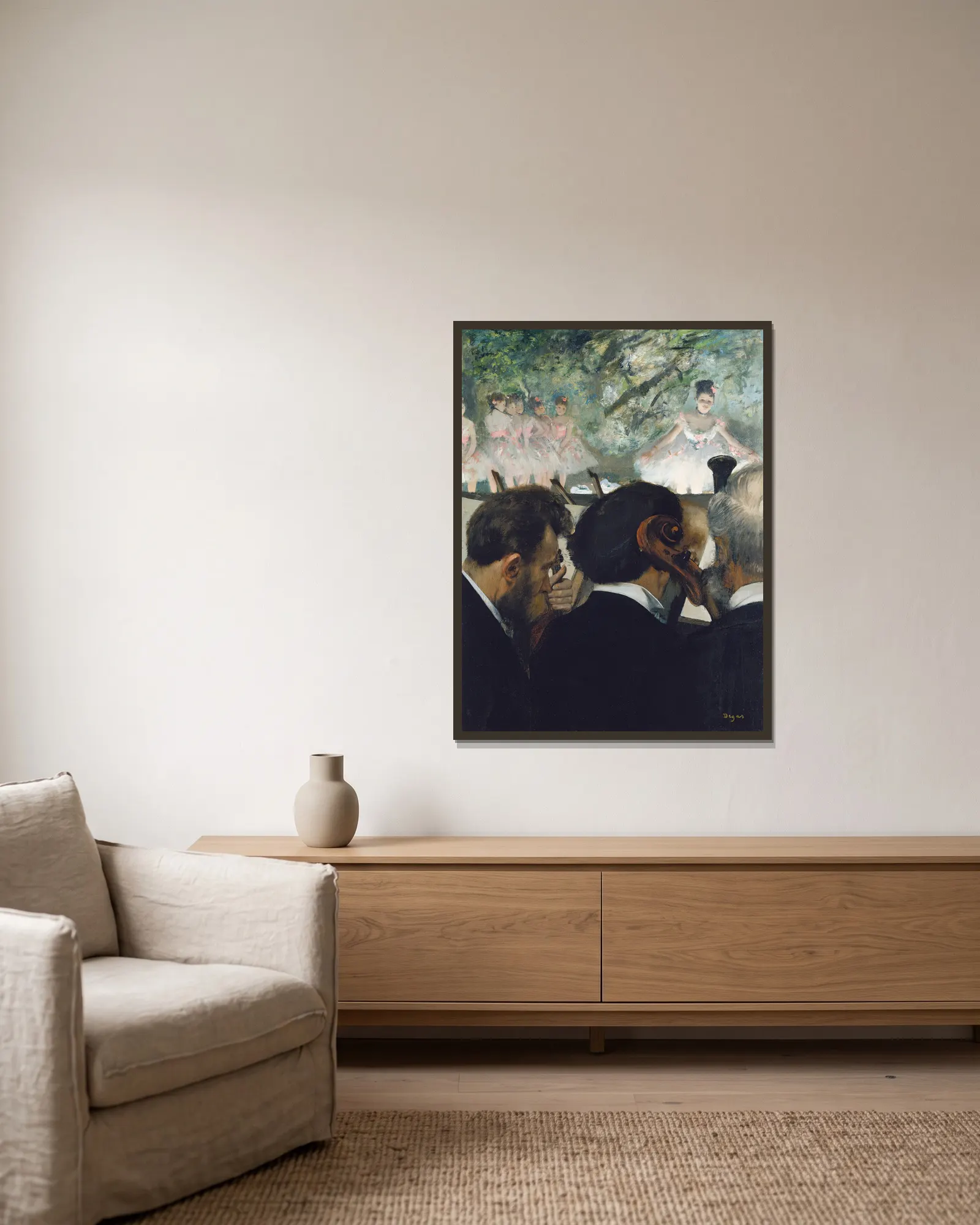 Orchestra Musicians av Edgar Degas inramad på en vägg