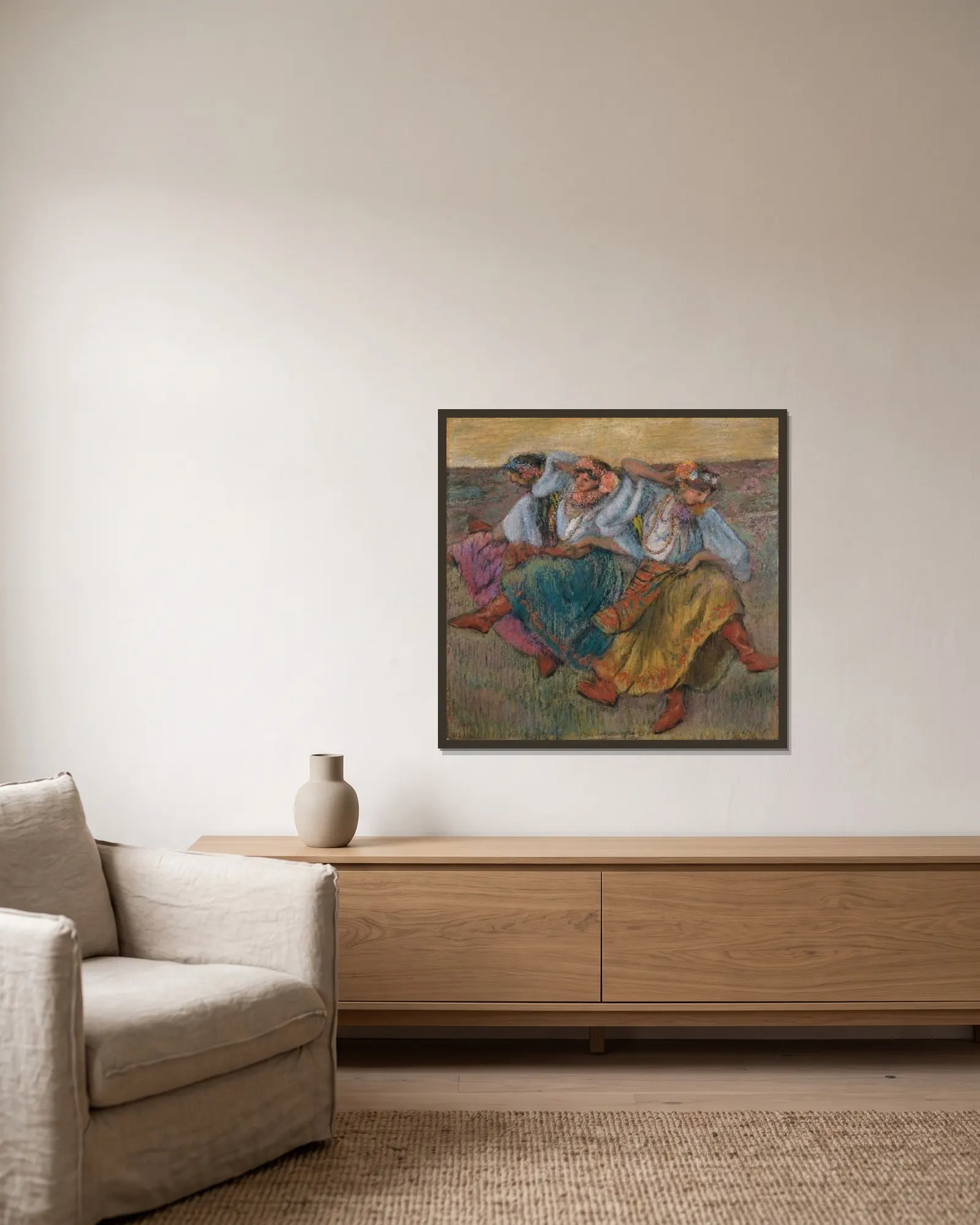 Russian Dancers av Edgar Degas inramad på en vägg