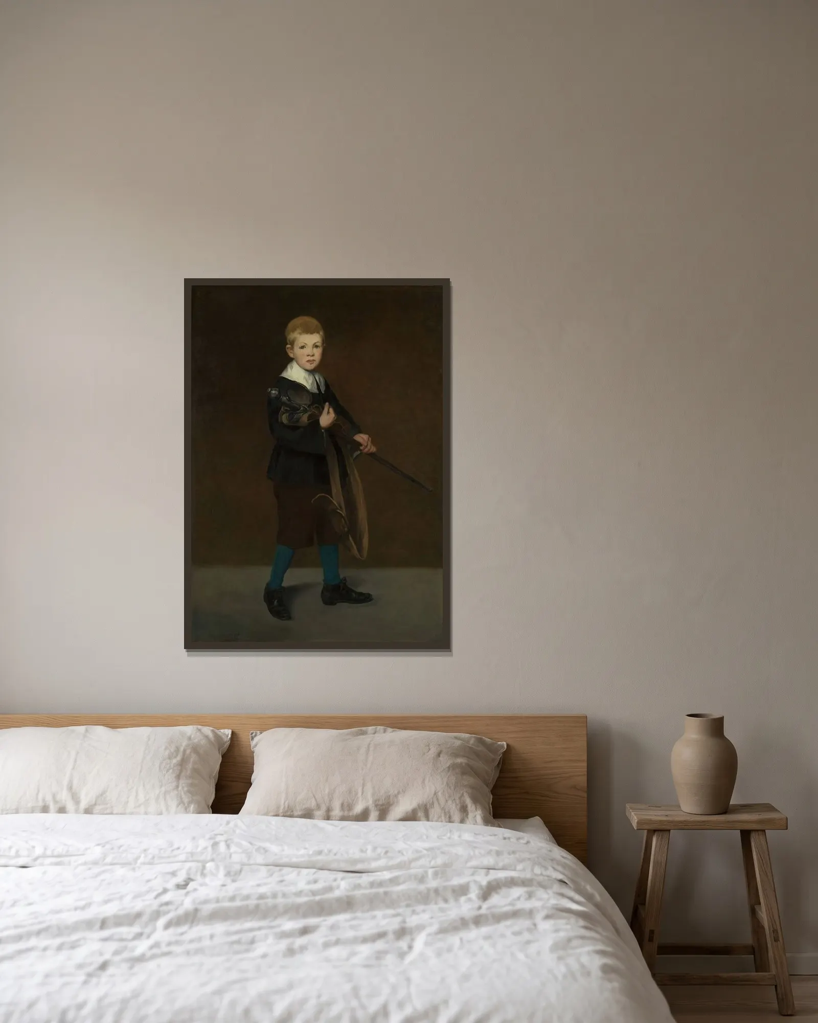 Boy with a Sword av Édouard Manet inramad på en vägg