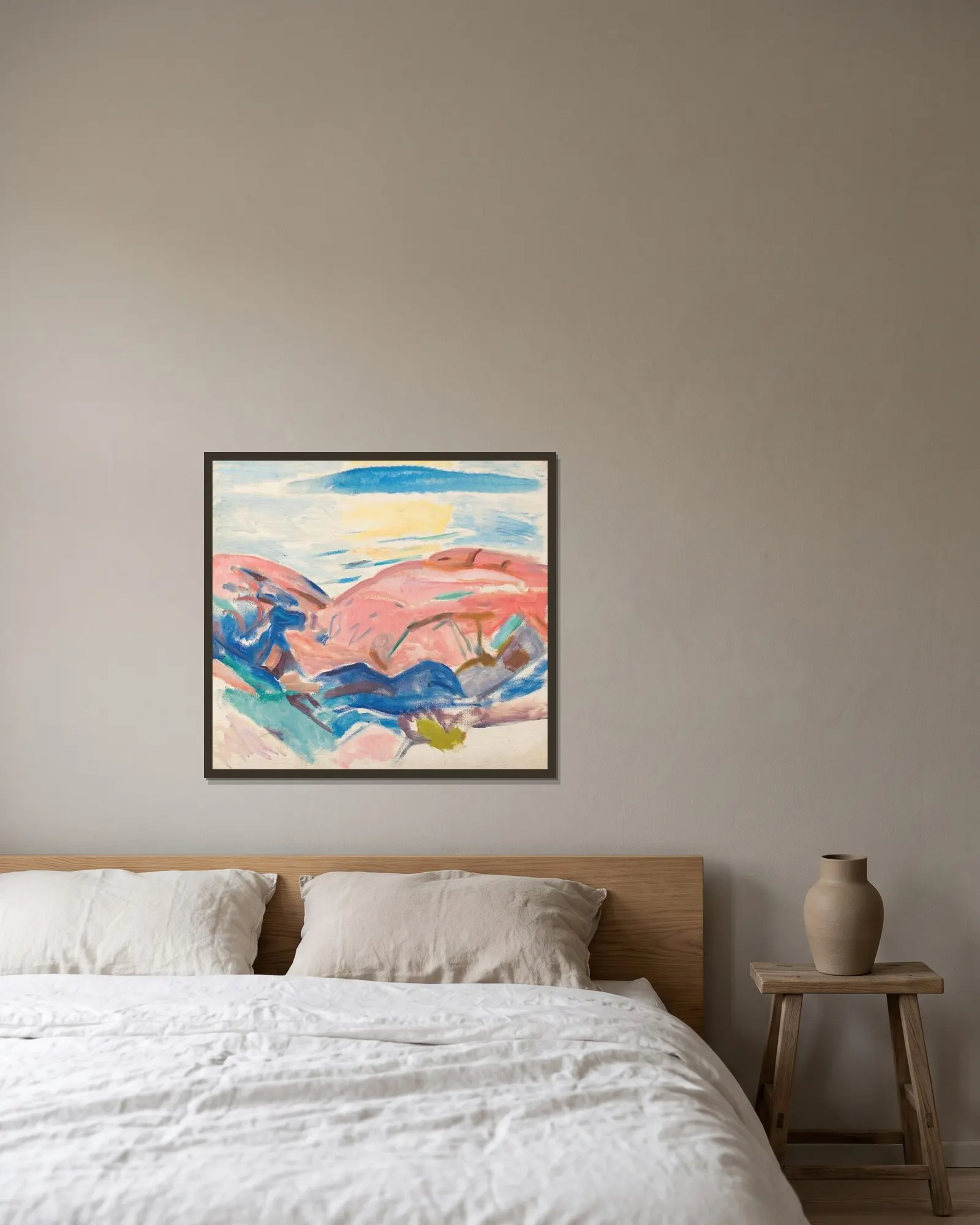 Red Rocks av Edvard Munch inramad på en vägg