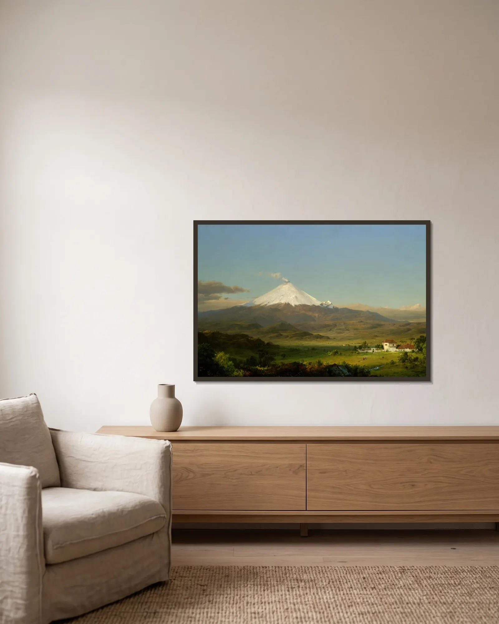 Cotopaxi av Frederic Edwin Church inramad på en vägg