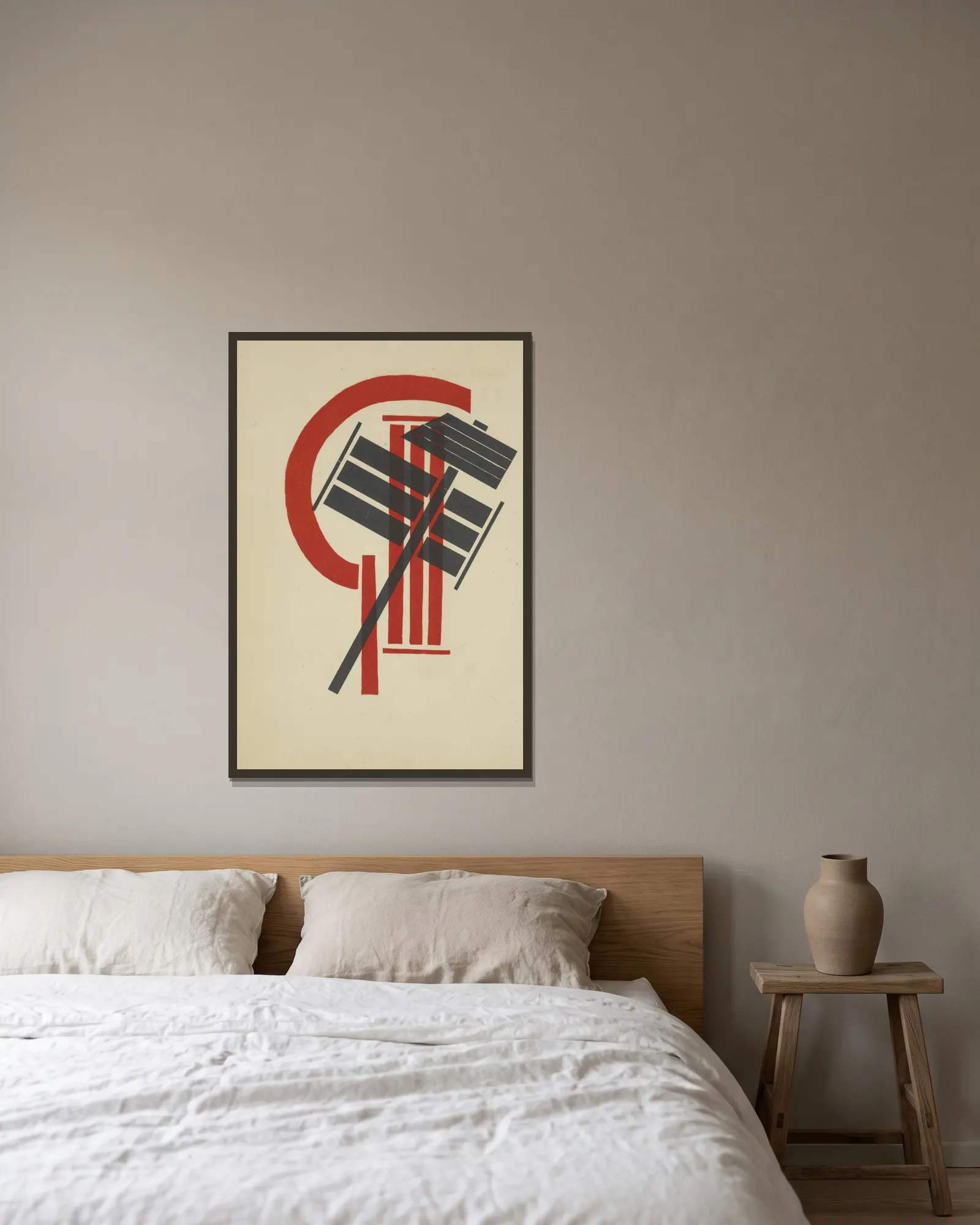Internatsional av El Lissitzky inramad på en vägg