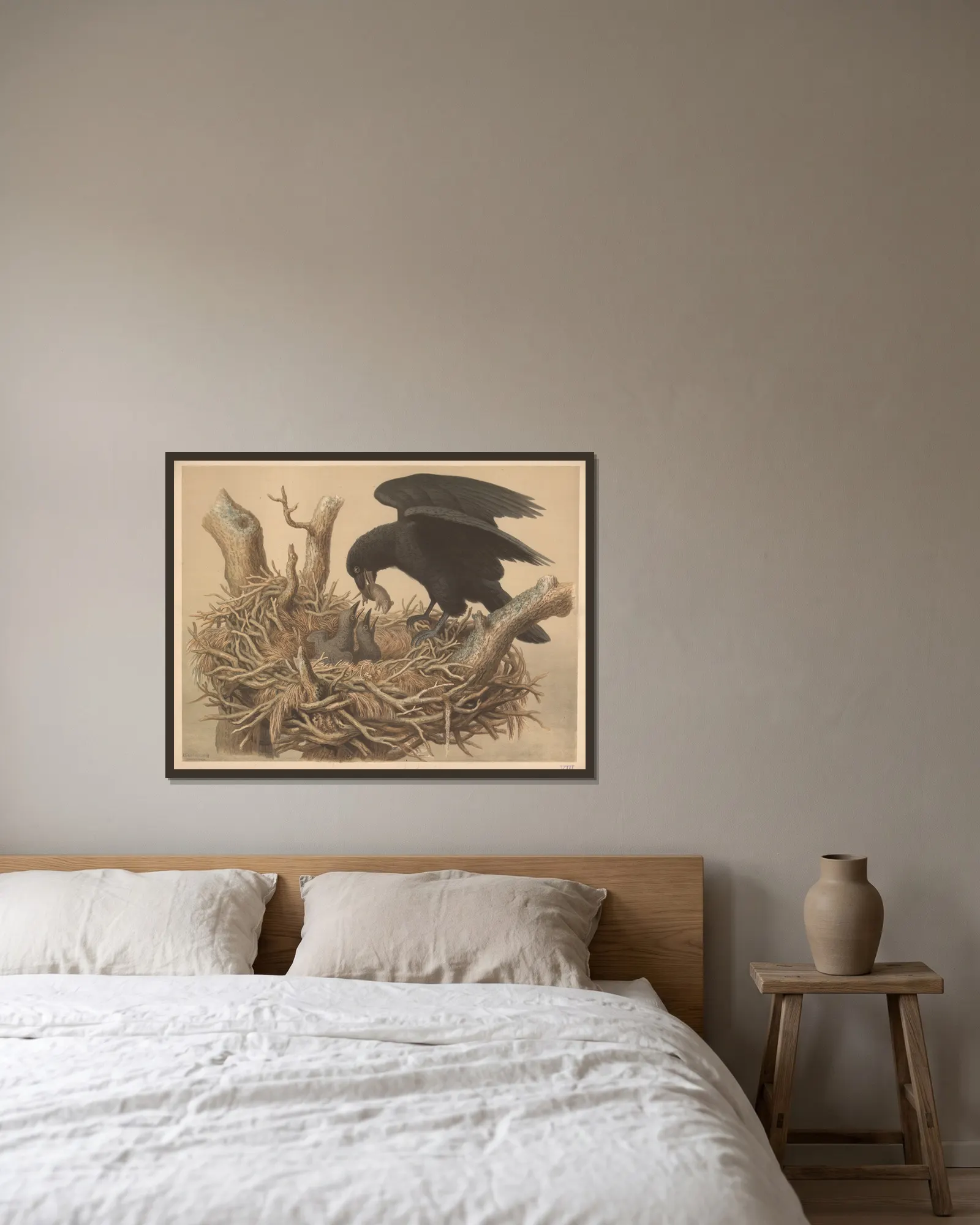 Raven av Emil Schmidt inramad på en vägg