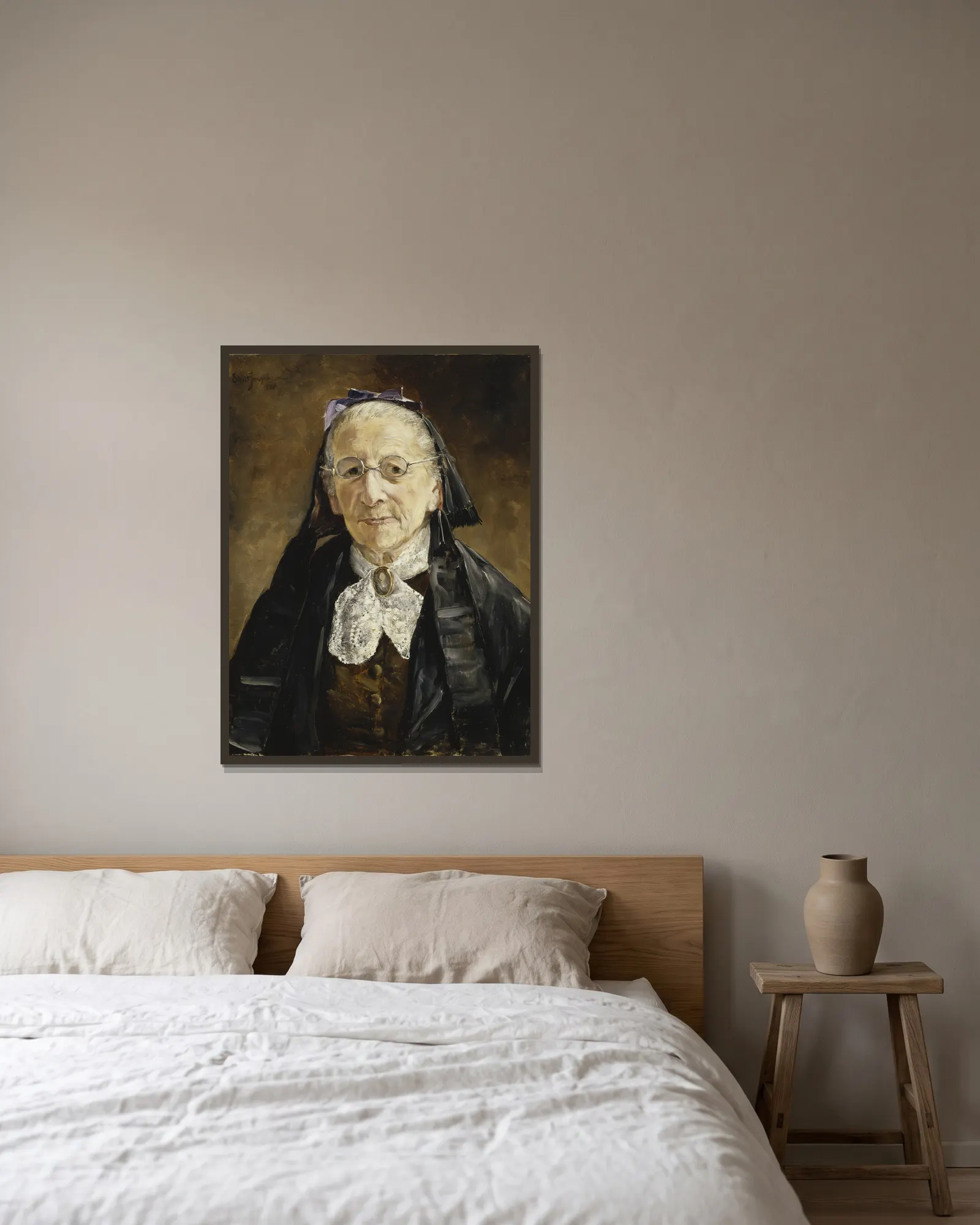 Fru Hanna Marcus av Ernst Josephson inramad på en vägg