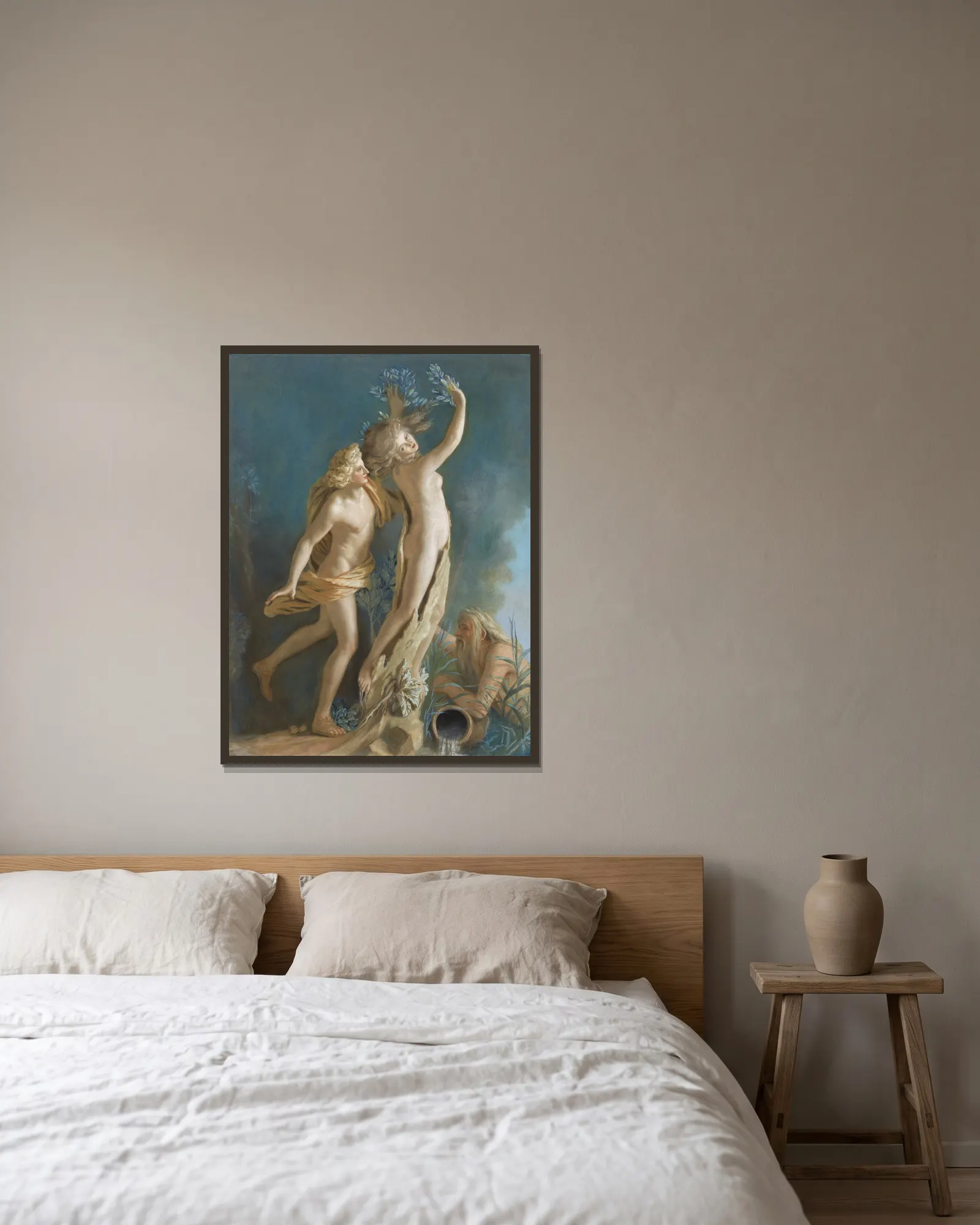 Apollo and Daphne av Jean-Etienne Liotard inramad på en vägg