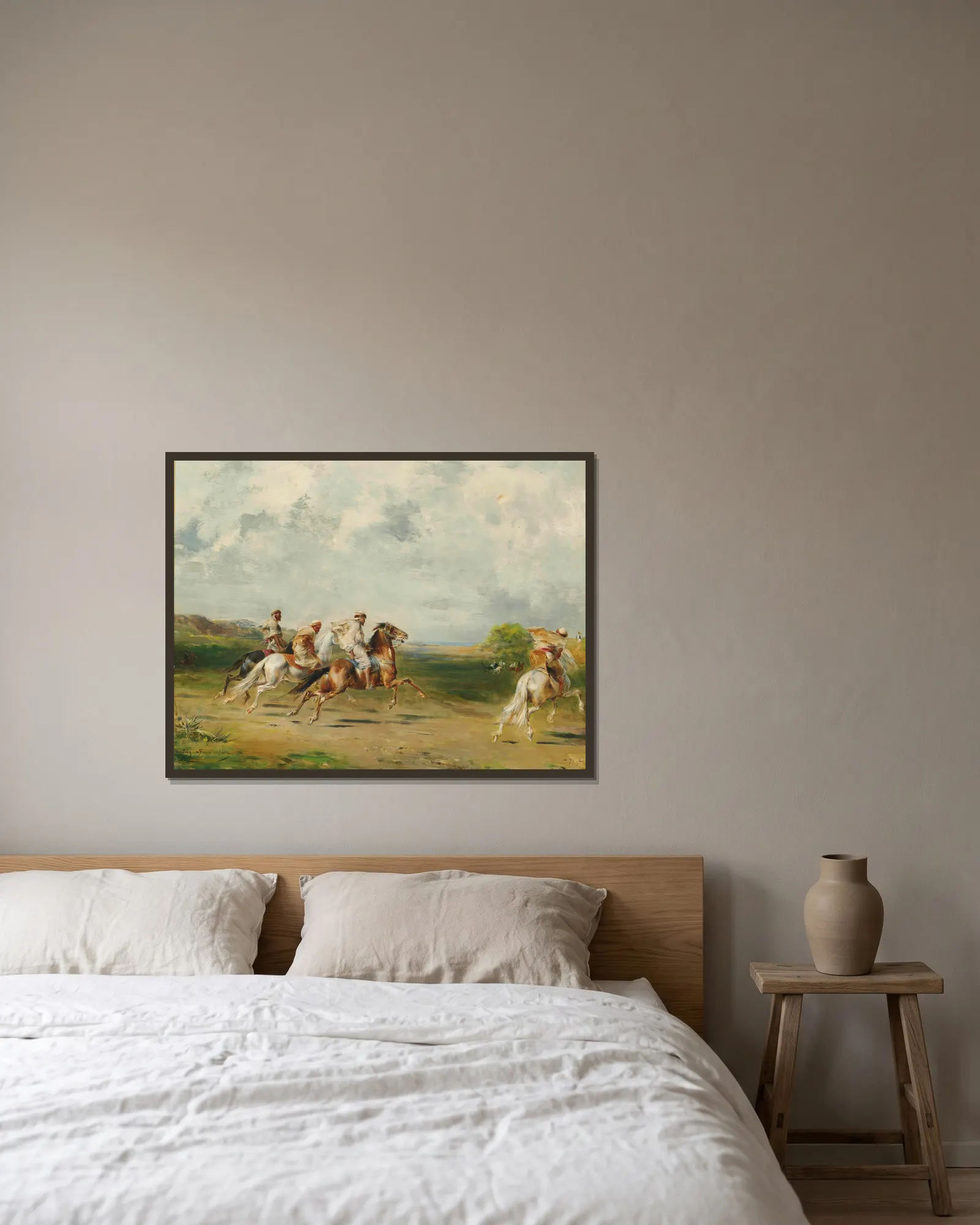 Arab Horsemen av Eugène Fromentin inramad på en vägg