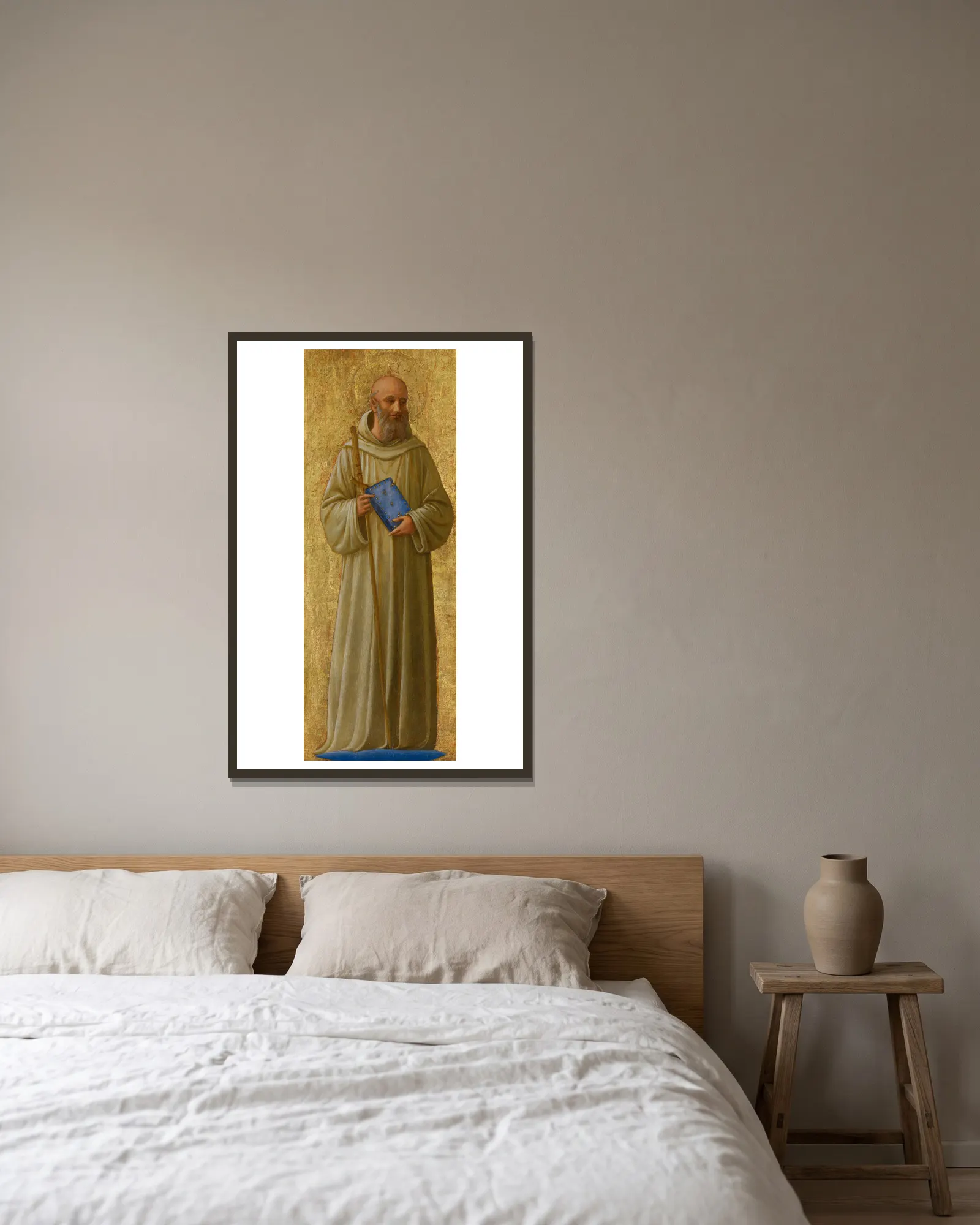 Saint Romuald av Fra Angelico inramad på en vägg