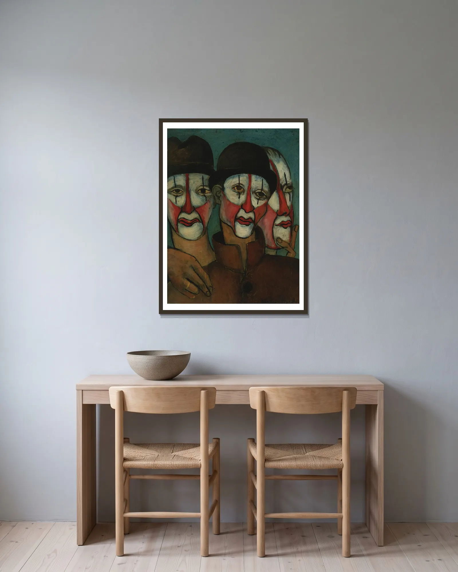 Trois mimes av Francis Picabia inramad på en vägg
