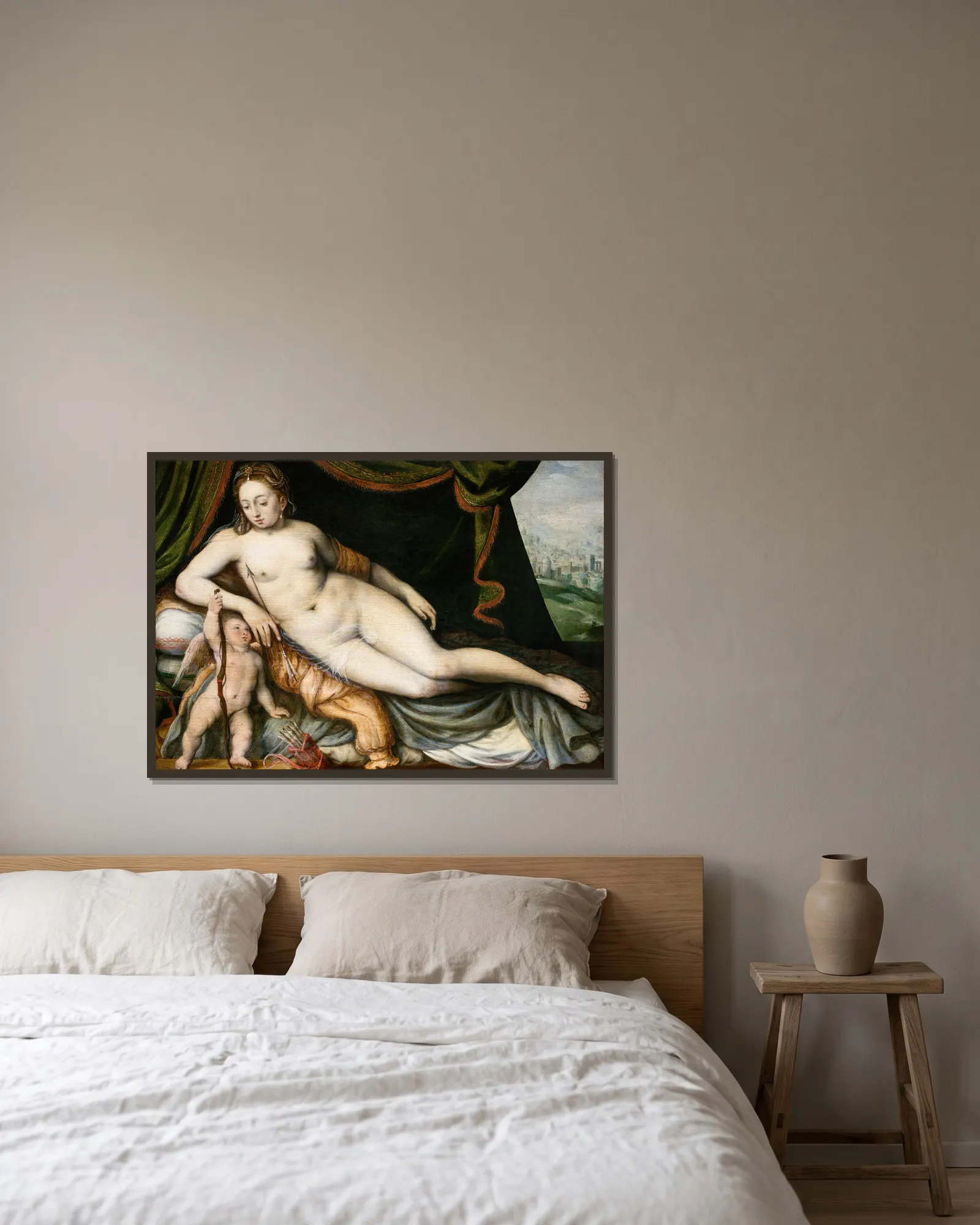 Venus and Cupid av Frans Floris inramad på en vägg