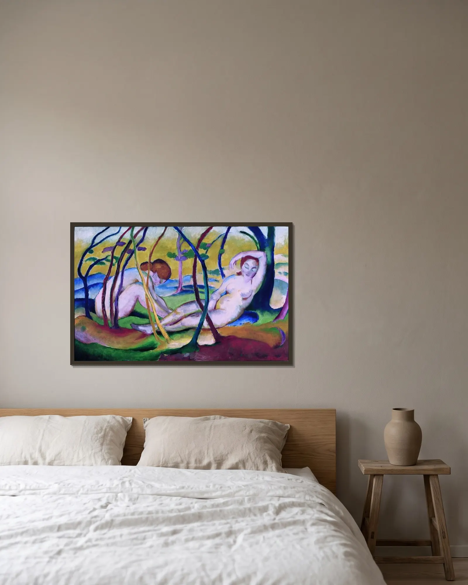 Nudes under Trees av Franz Marc inramad på en vägg