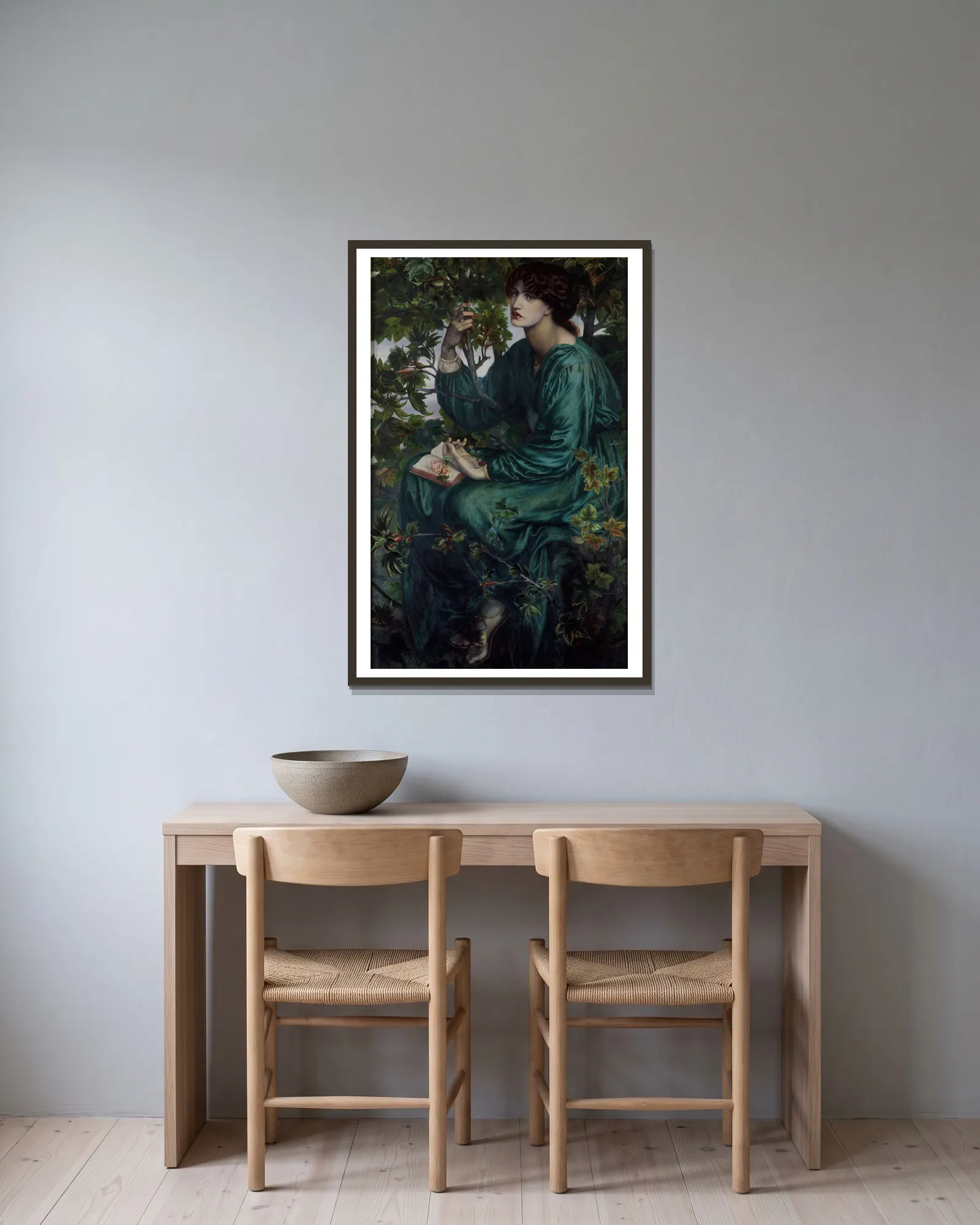 The Day Dream av Dante Gabriel Rossetti inramad på en vägg