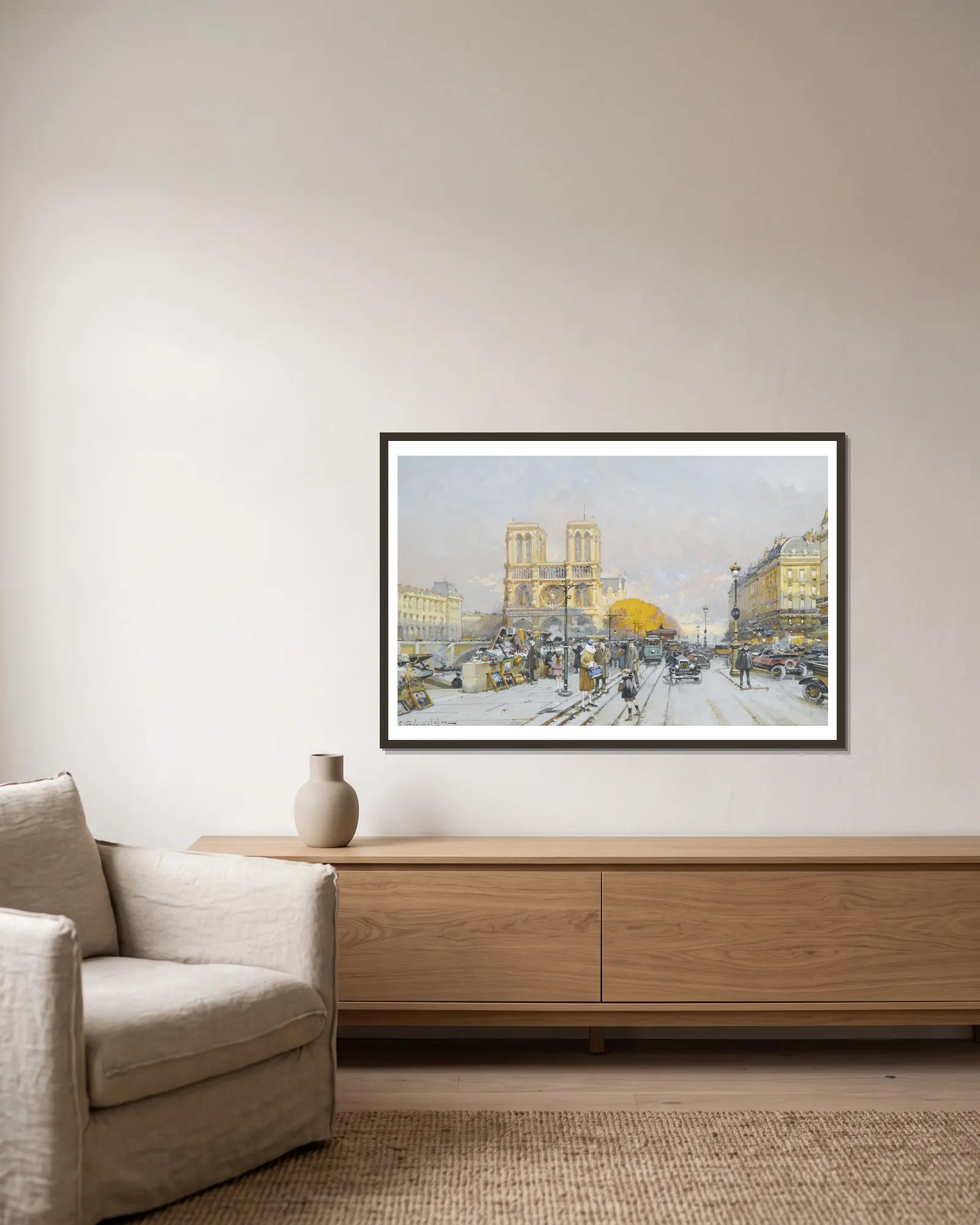 Notre Dame av Eugène Galien-Laloue inramad på en vägg