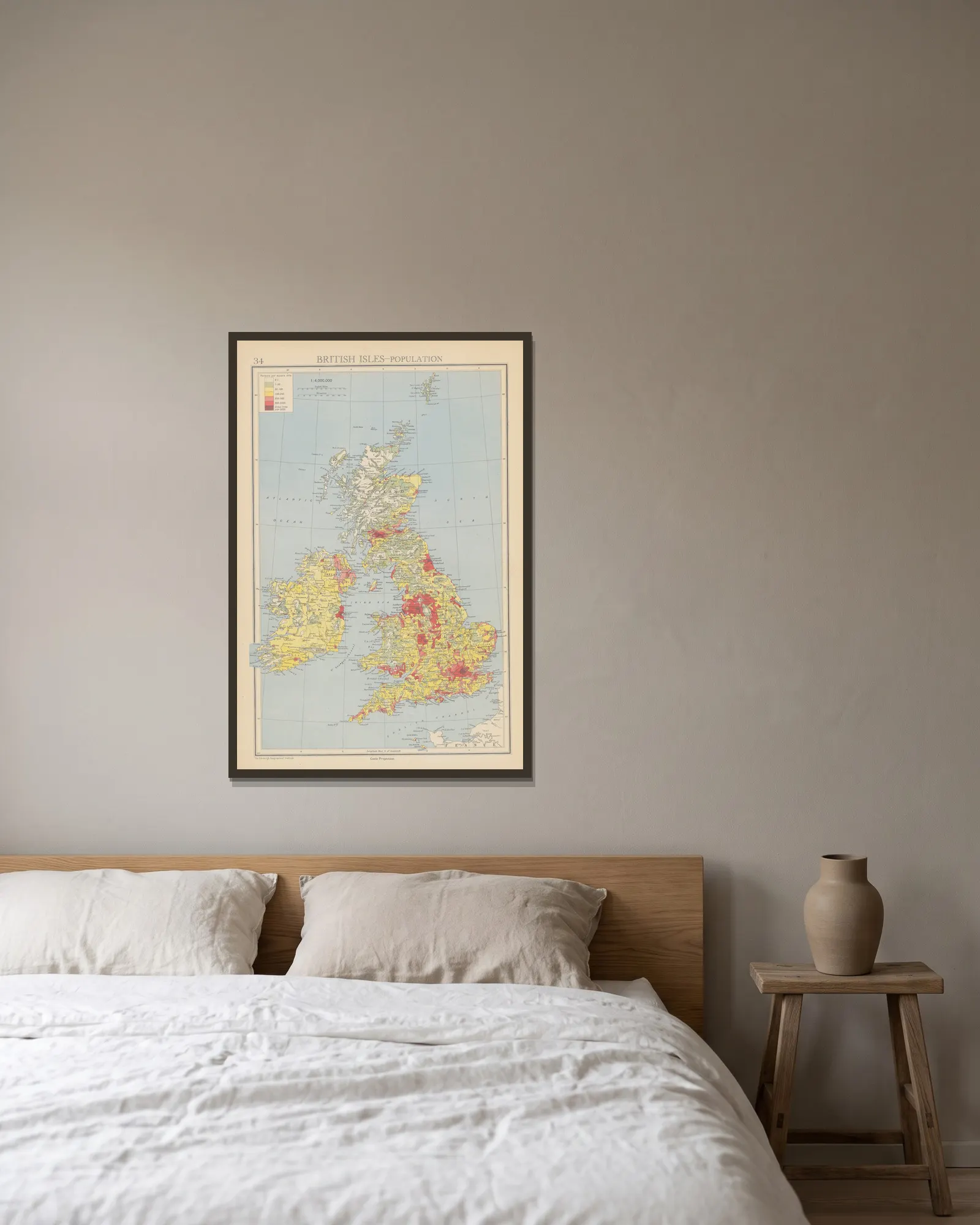 British Isles, Population av John George Bartholomew inramad på en vägg