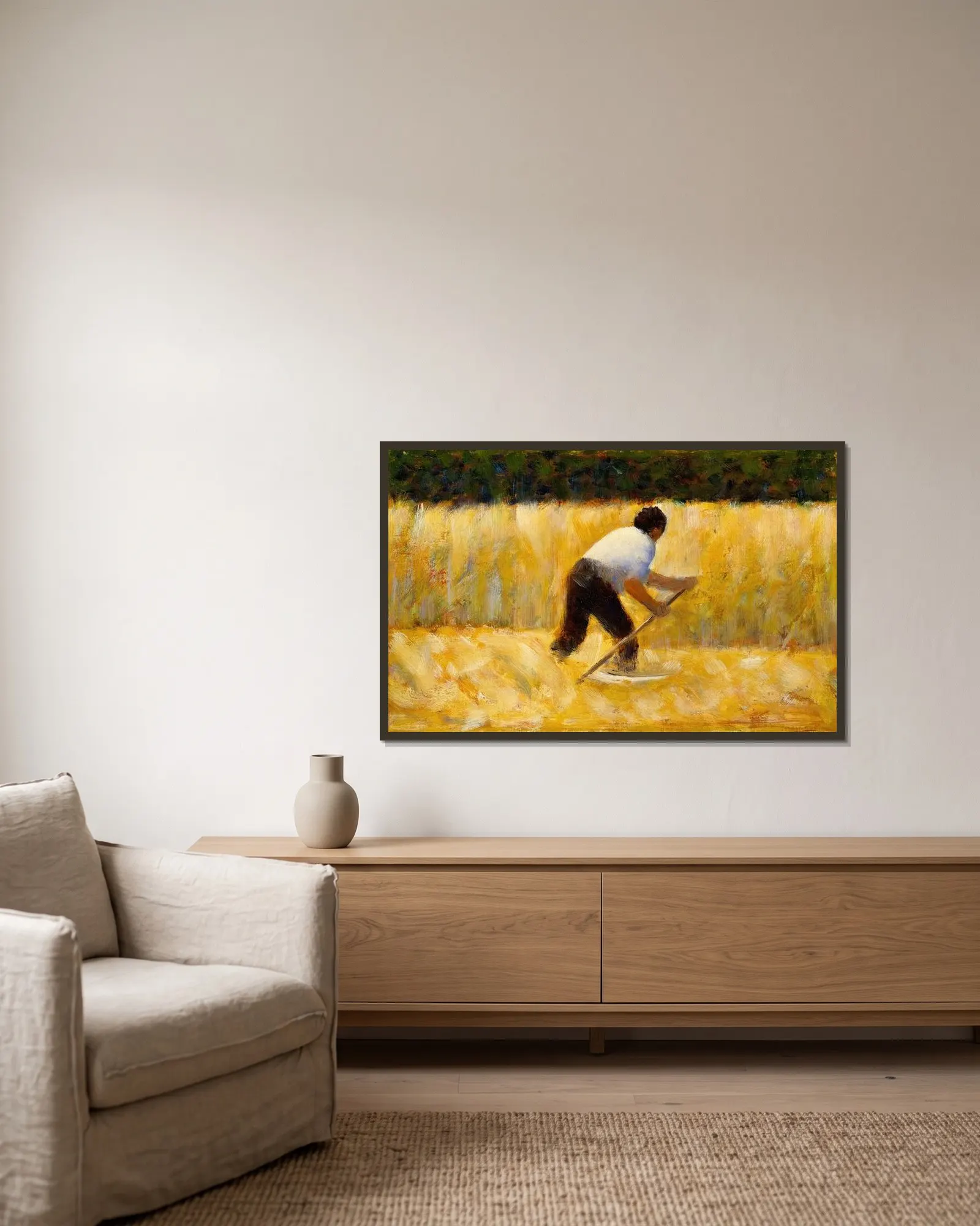 The Mower av Georges Seurat inramad på en vägg