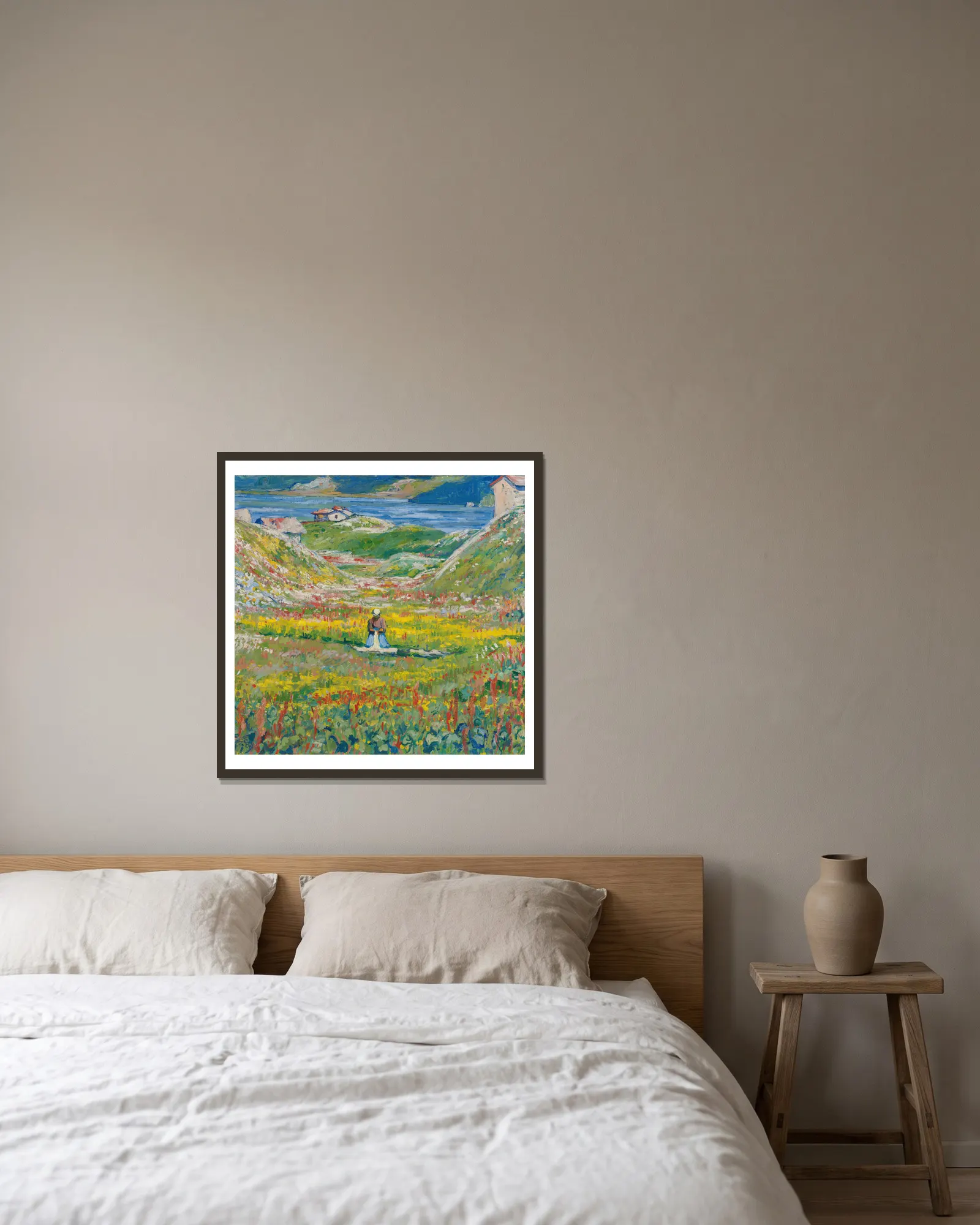 Blooming Valley av Giovanni Giacometti inramad på en vägg