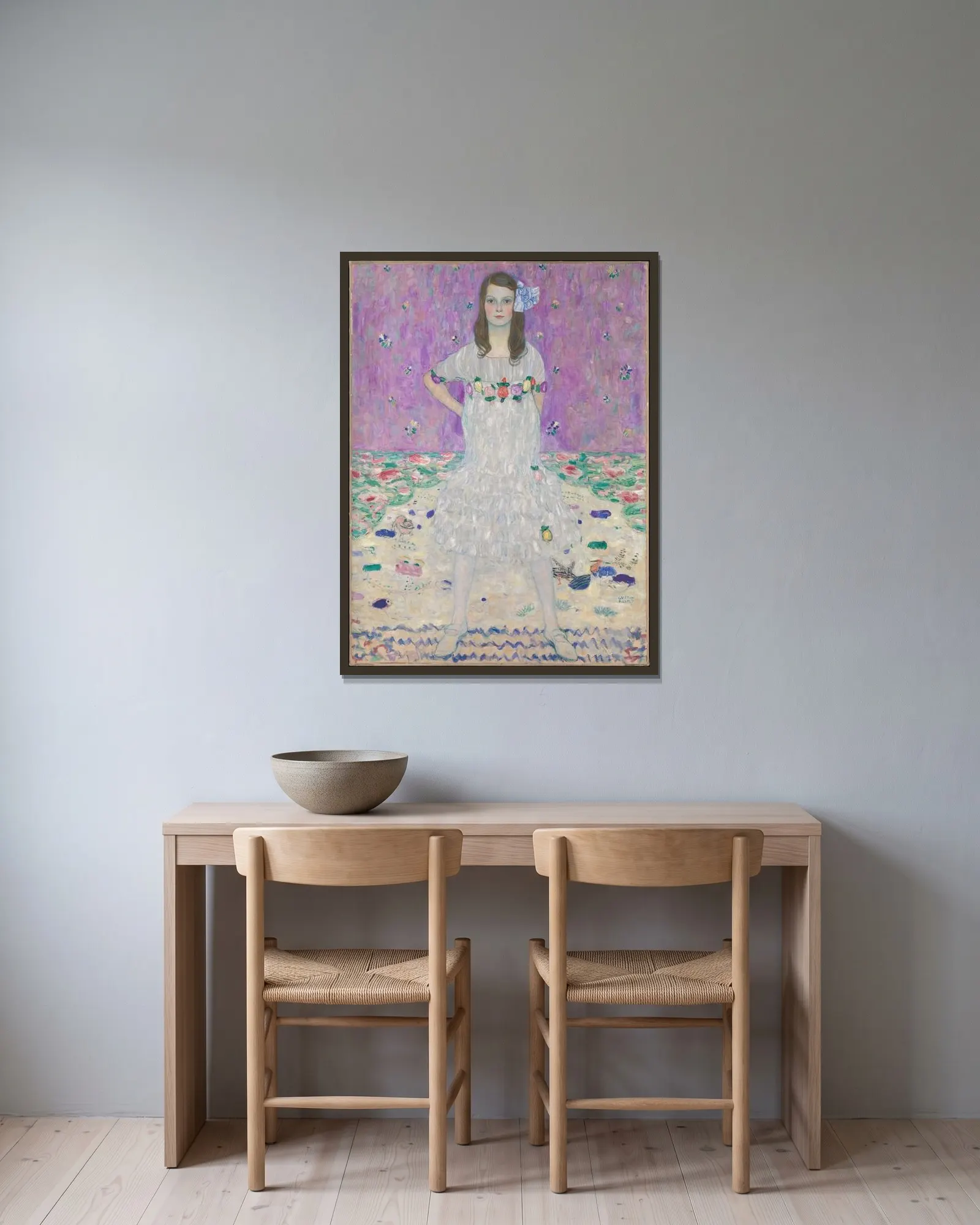 Mäda Primavesi av Gustav Klimt inramad på en vägg