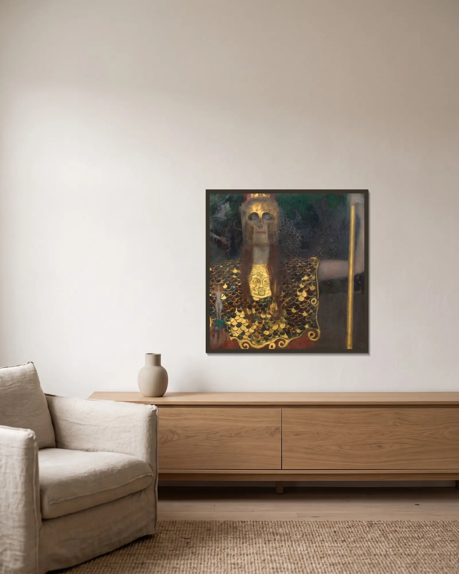Pallas Athene av Gustav Klimt inramad på en vägg