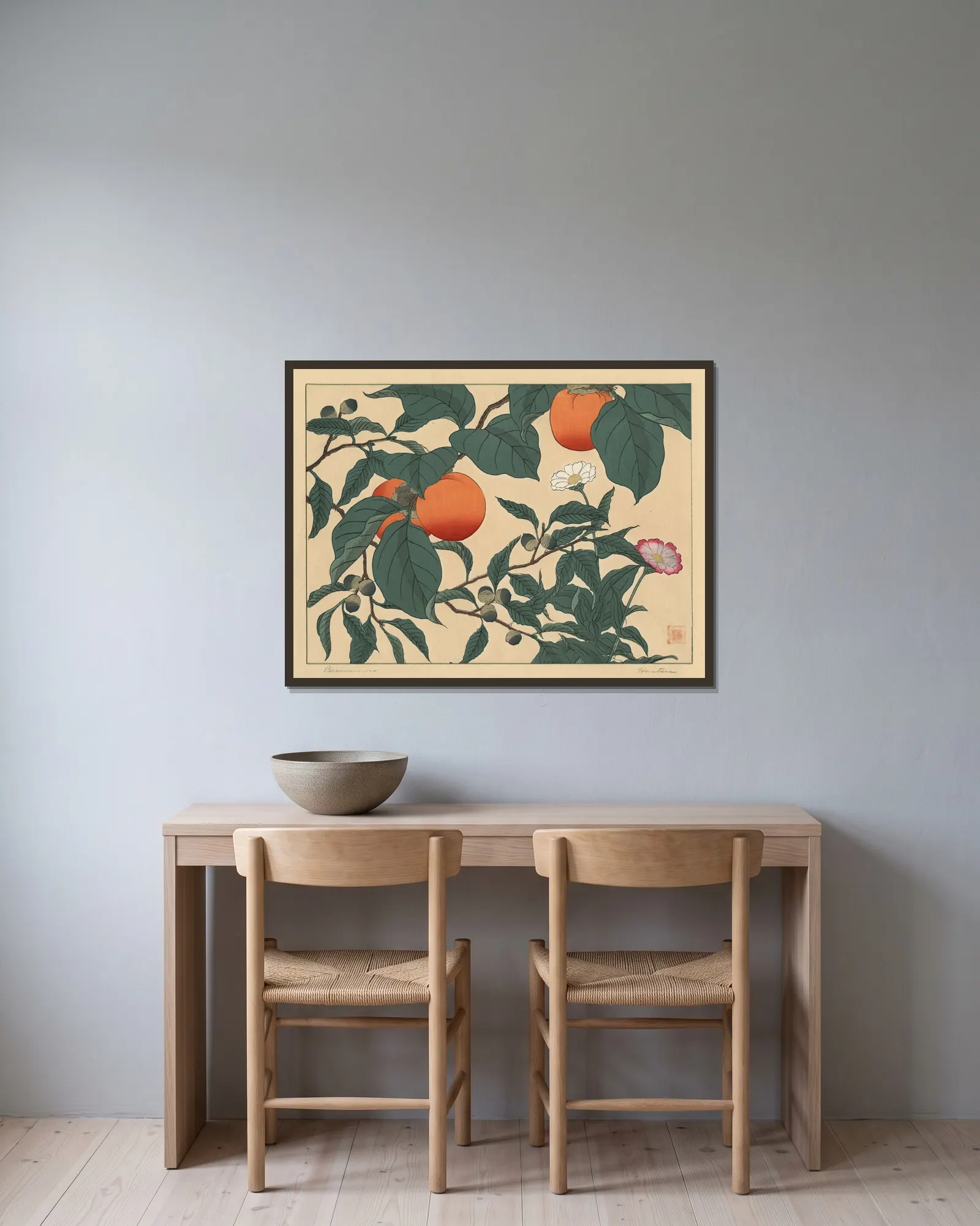 Persimmon av Sakai Hōitsu inramad på en vägg