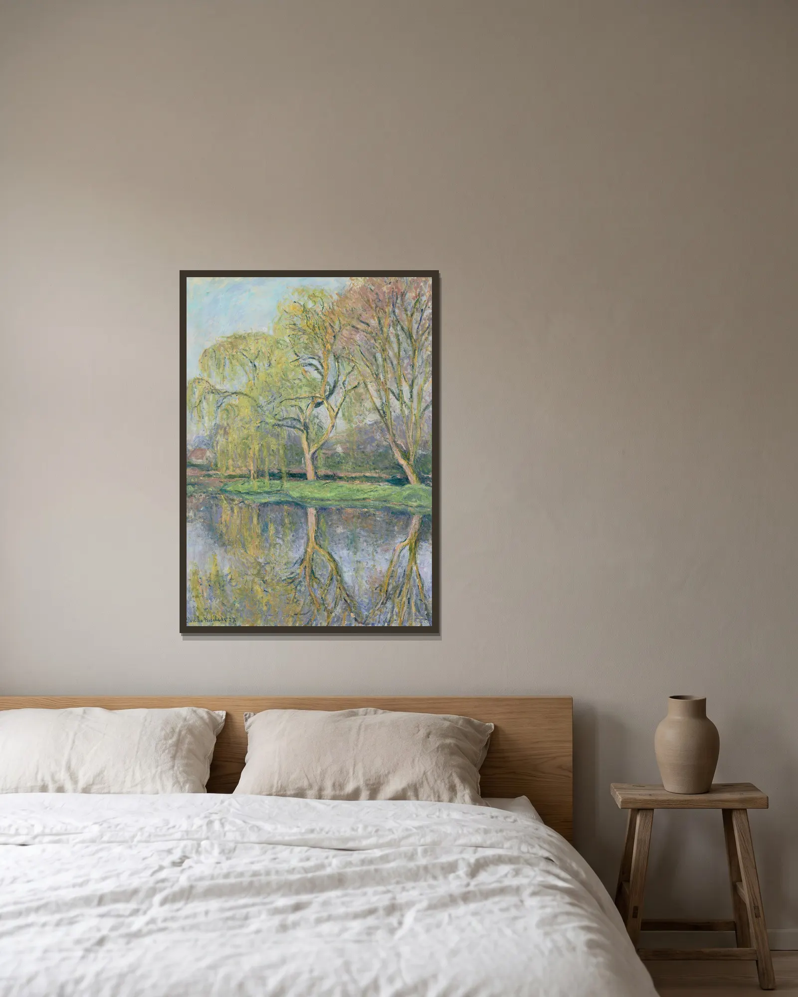 Le Printemps (Le bassin aux nymphéas à Giverny) av Blanche Hoschedé-Monet inramad på en vägg