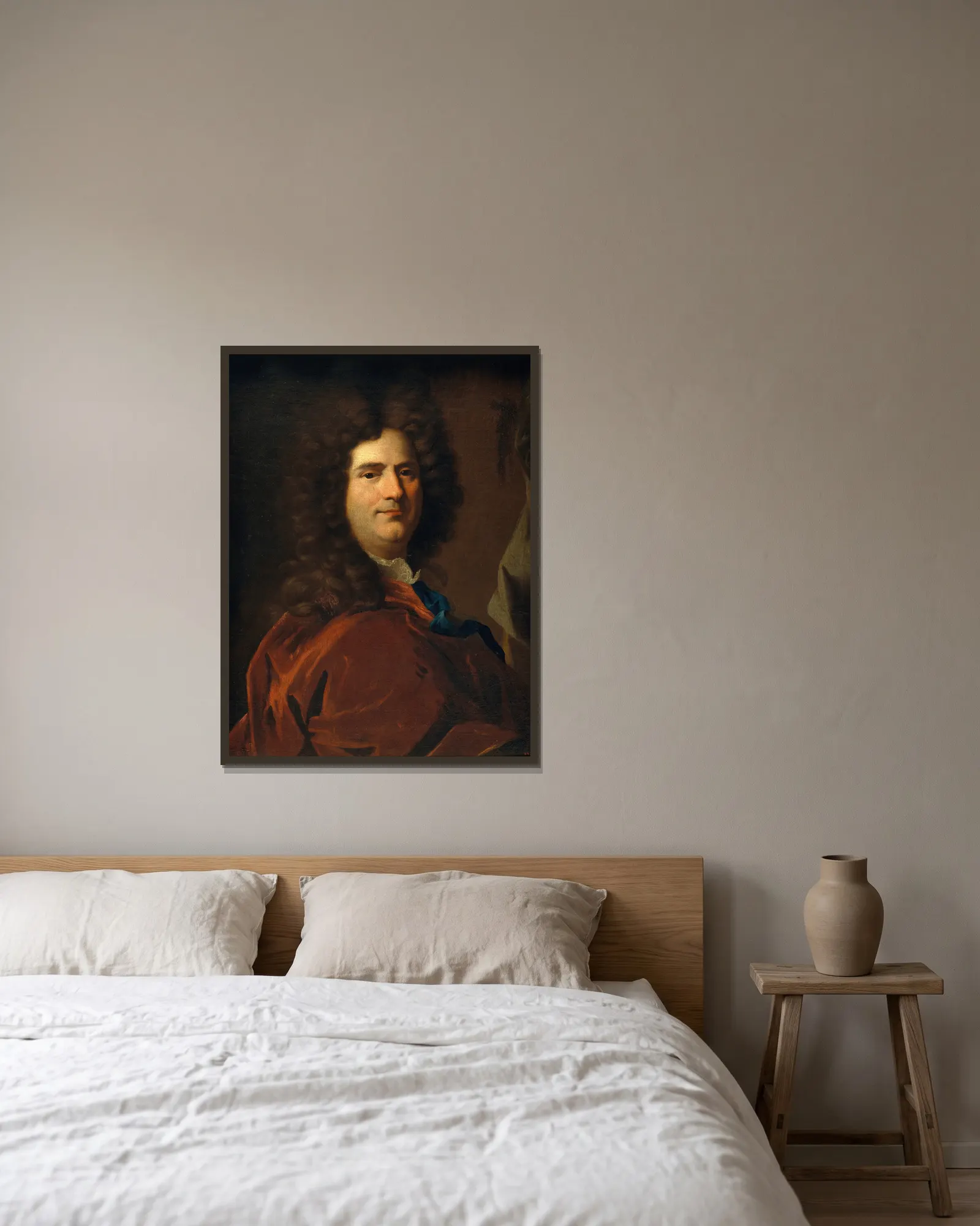 Self-portrait (from 1700 until 1710) av Hyacinthe Rigaud inramad på en vägg